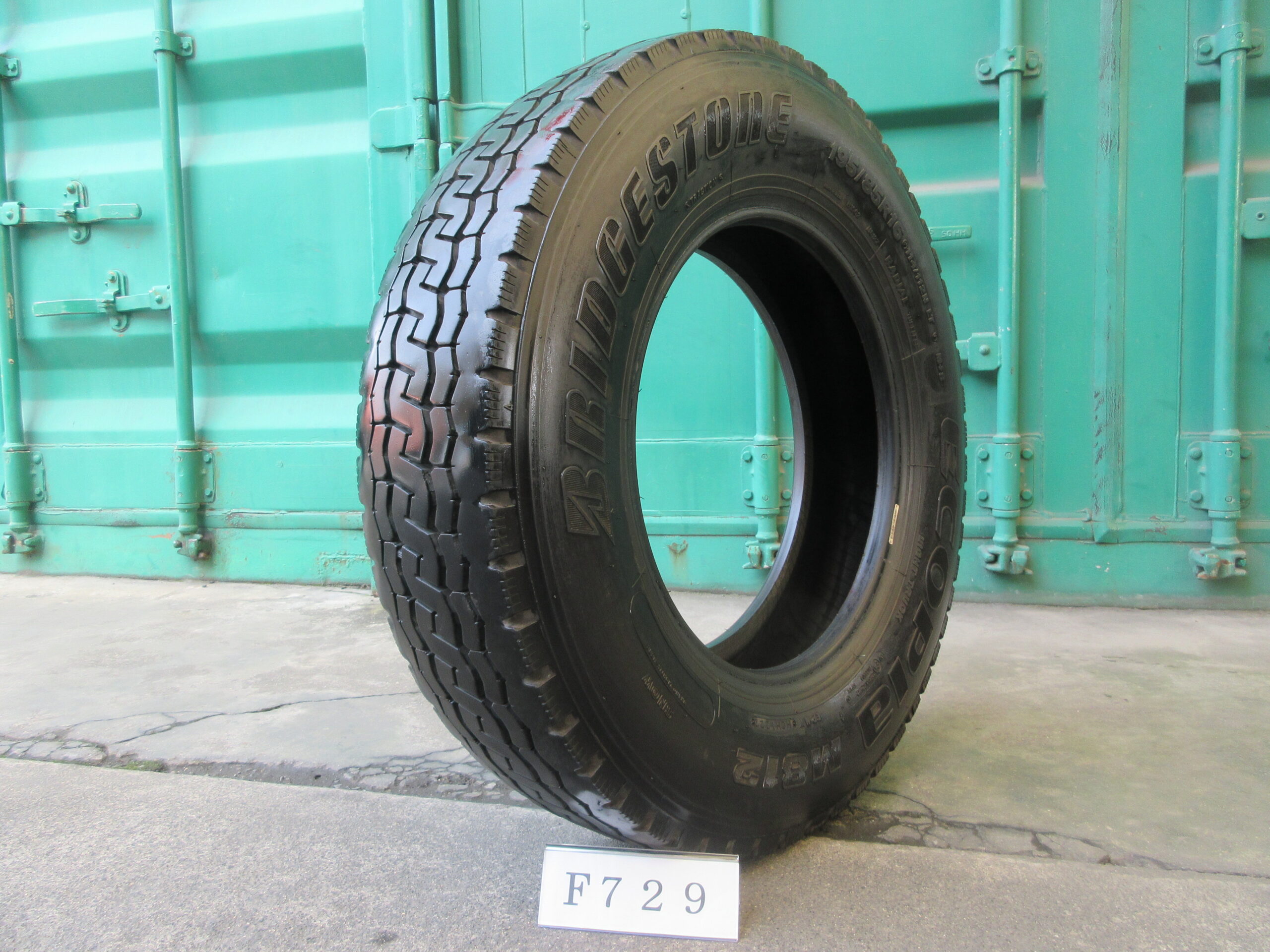 195/85R16   ミックス　ブリヂストン  F729