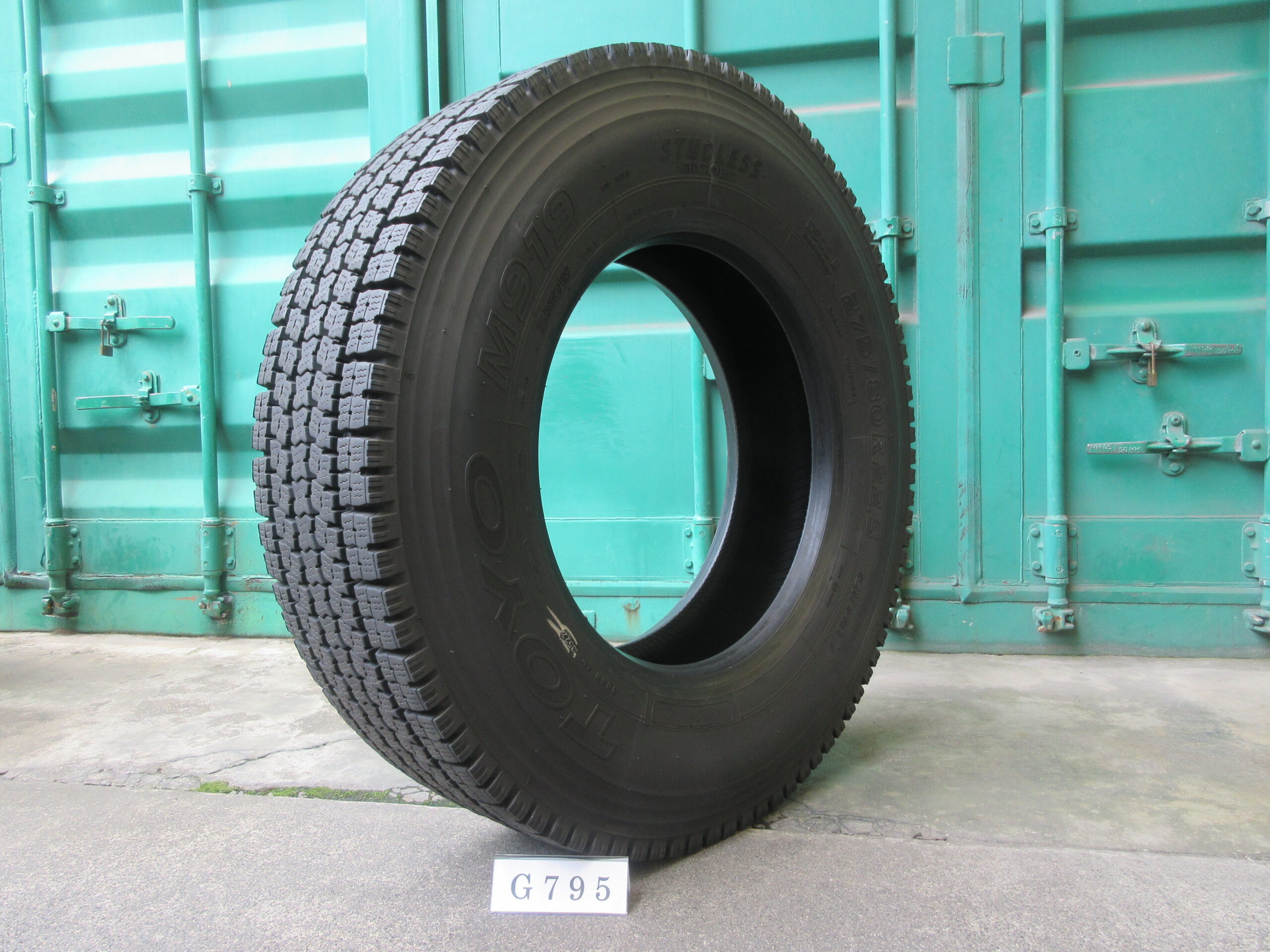 275/80Ｒ22.5   スタッドレス　トーヨー G795