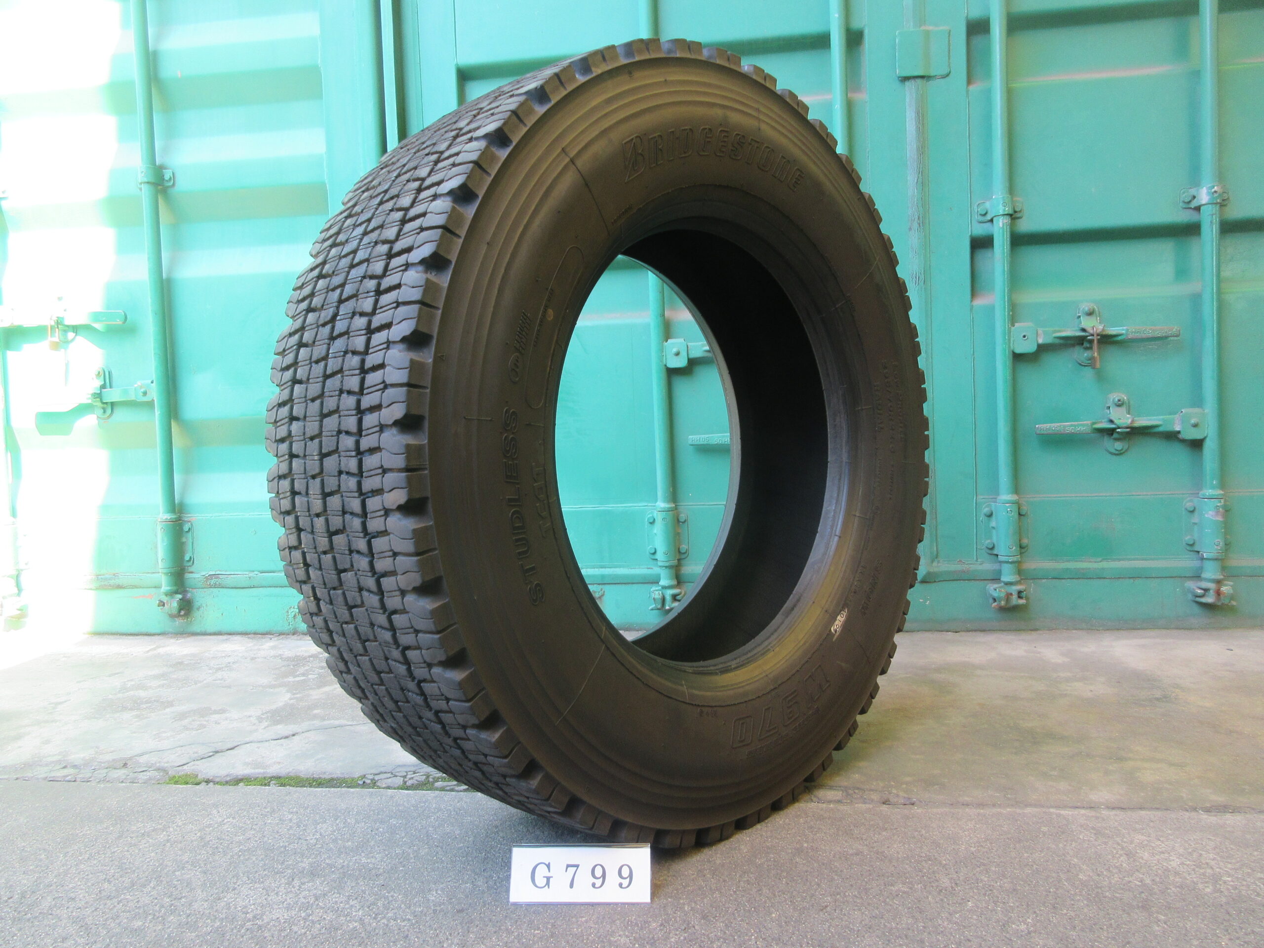 295/70R22.5   スタッドレス　ブリヂストン  G799