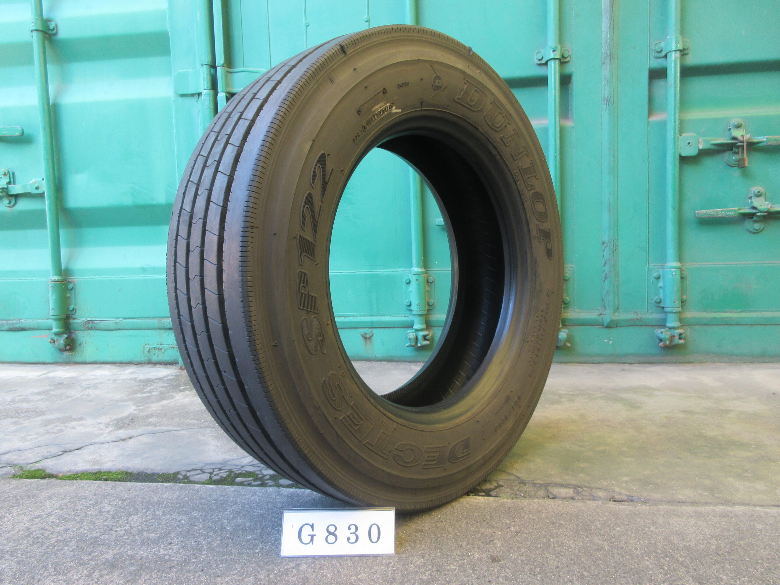 215/70R17.5 縦目　ダンロップ  G830