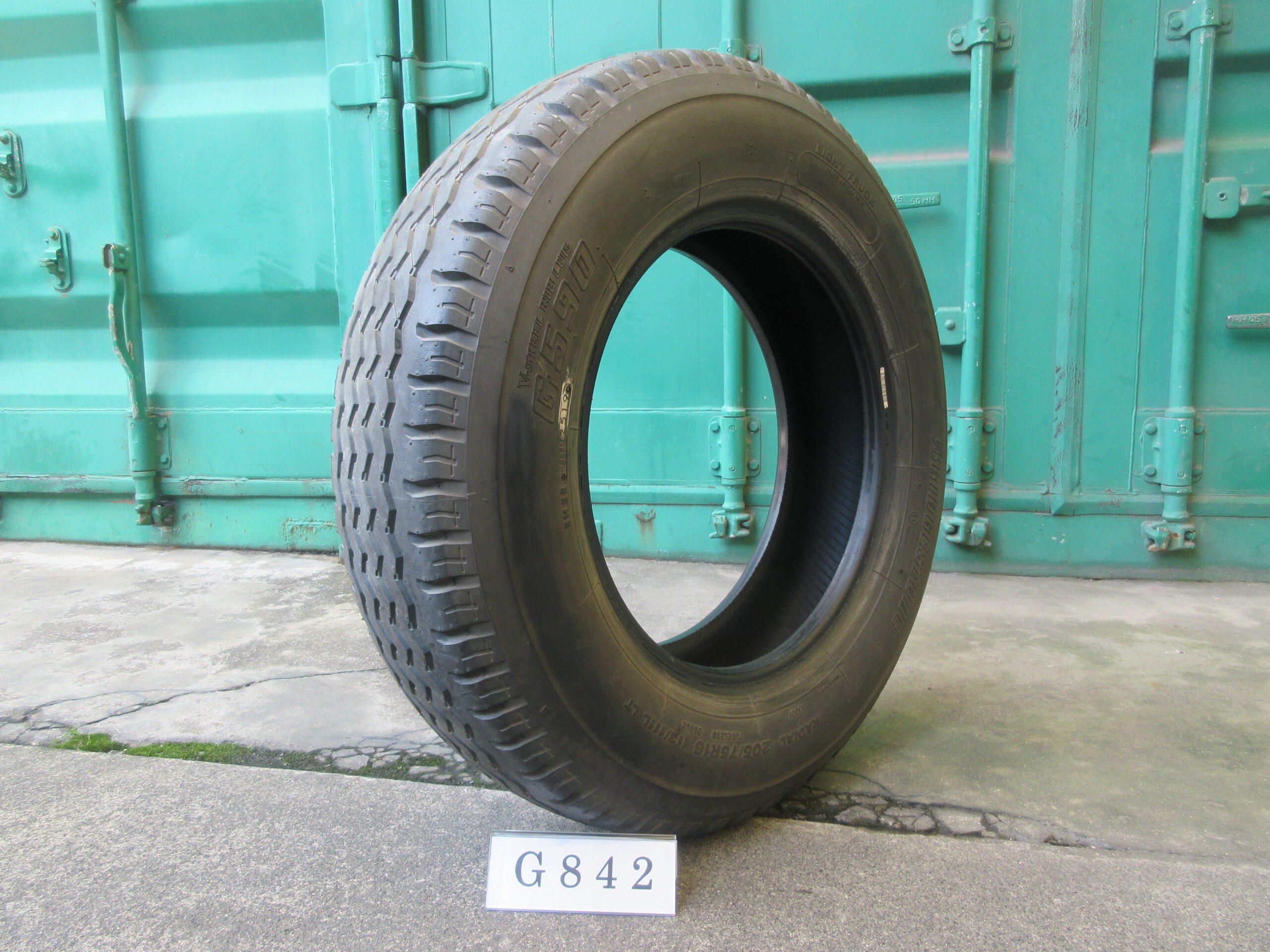 205/75R16  イボ付き　縦目　ラグ　ブリヂストン G842　