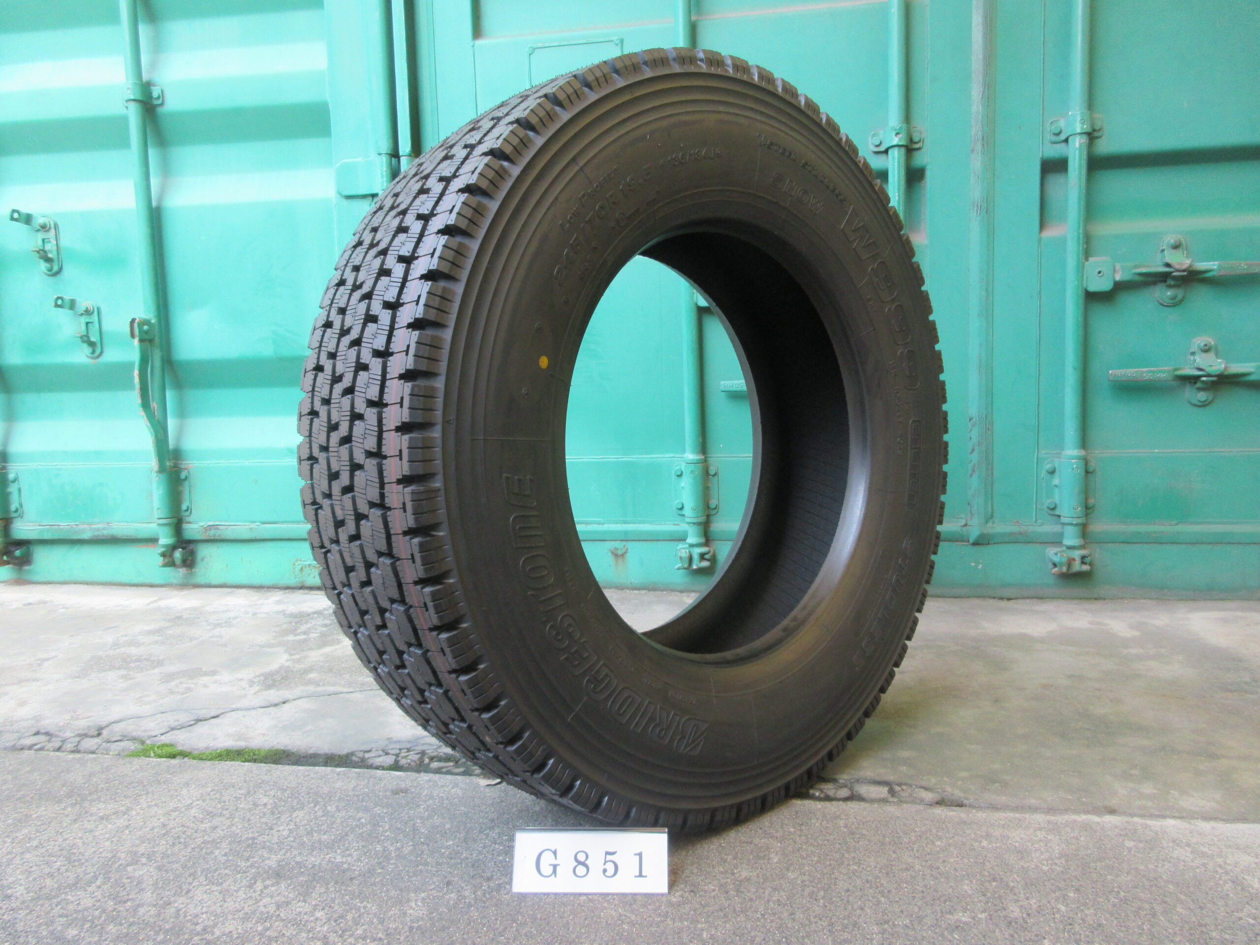 245/70R19.5  新品   スタッドレス　ブリヂストン G851