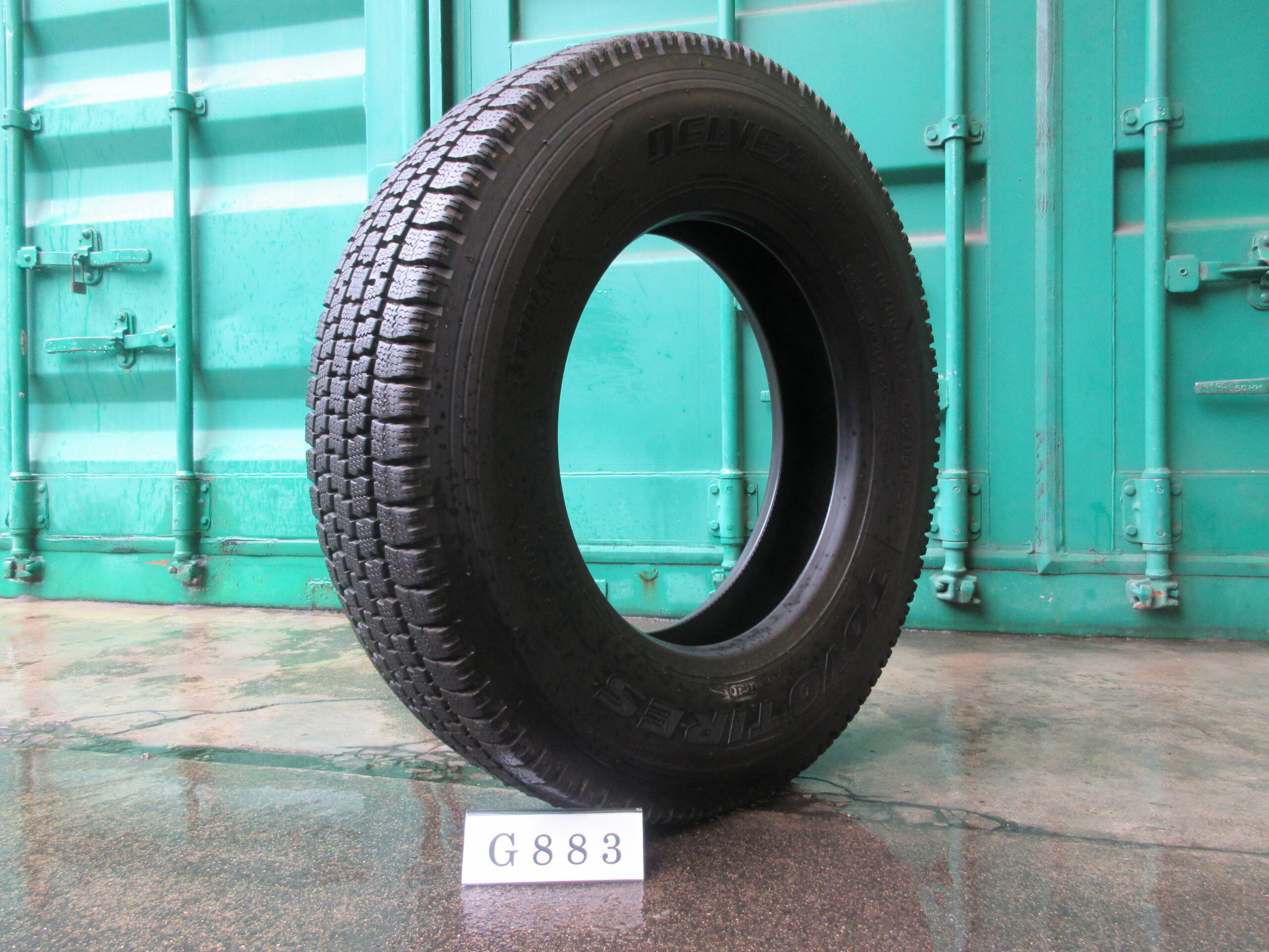 205/80R17.5   スタッドレス　トーヨー G883