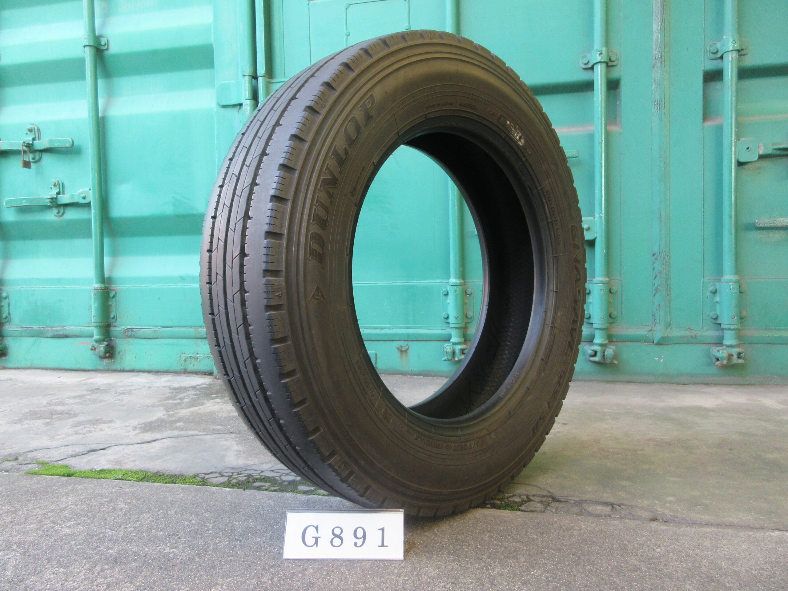 195/70R17.5  縦目　ダンロップ G891