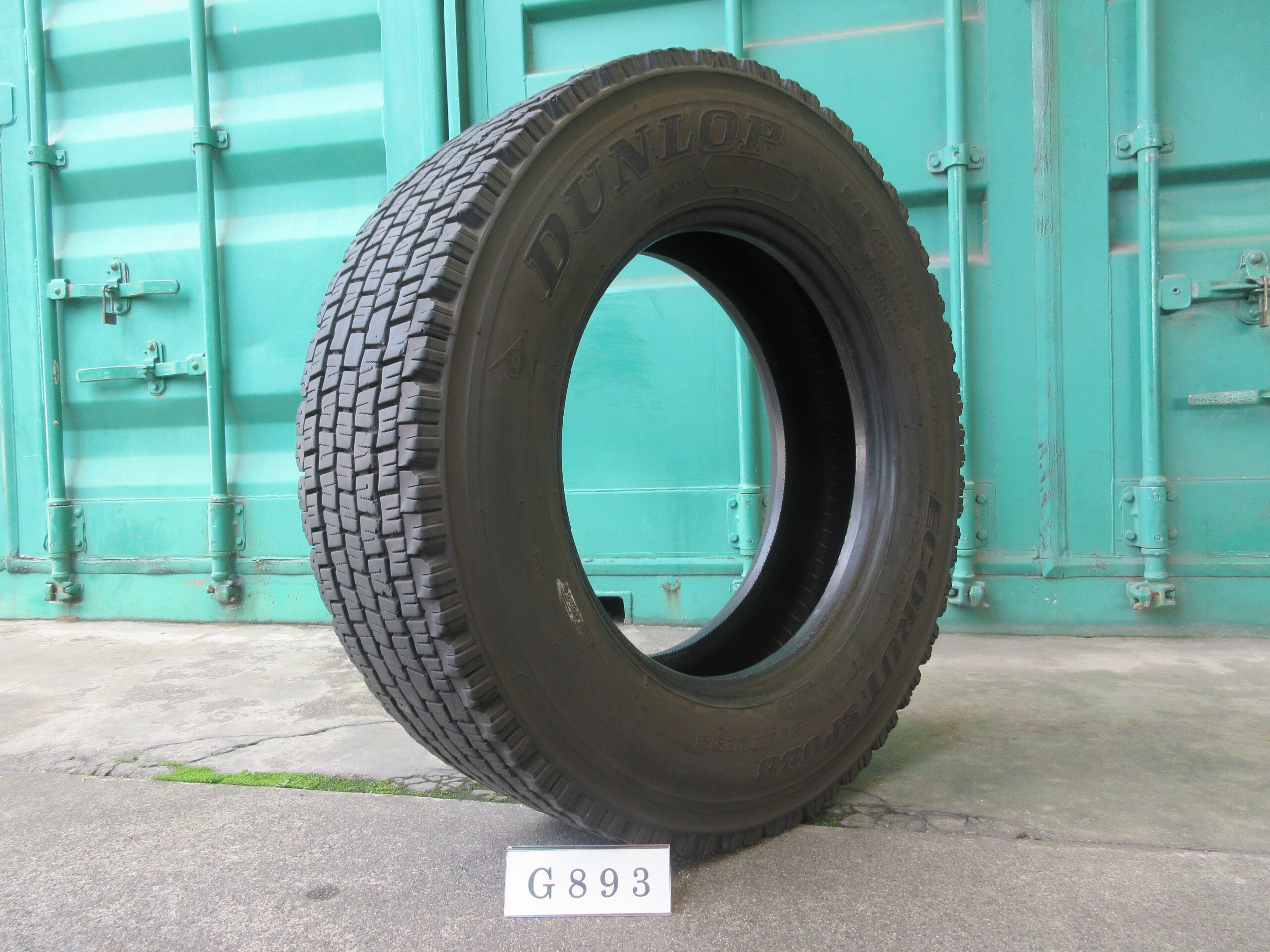 245/70R19.5  スタッドレス　ダンロップ G893