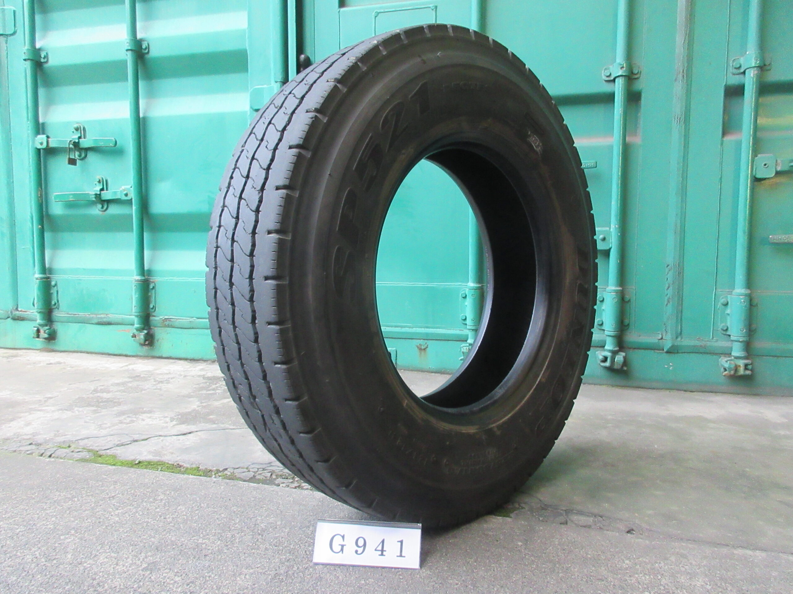 225/80R17.5  縦目　ダンロップ G941