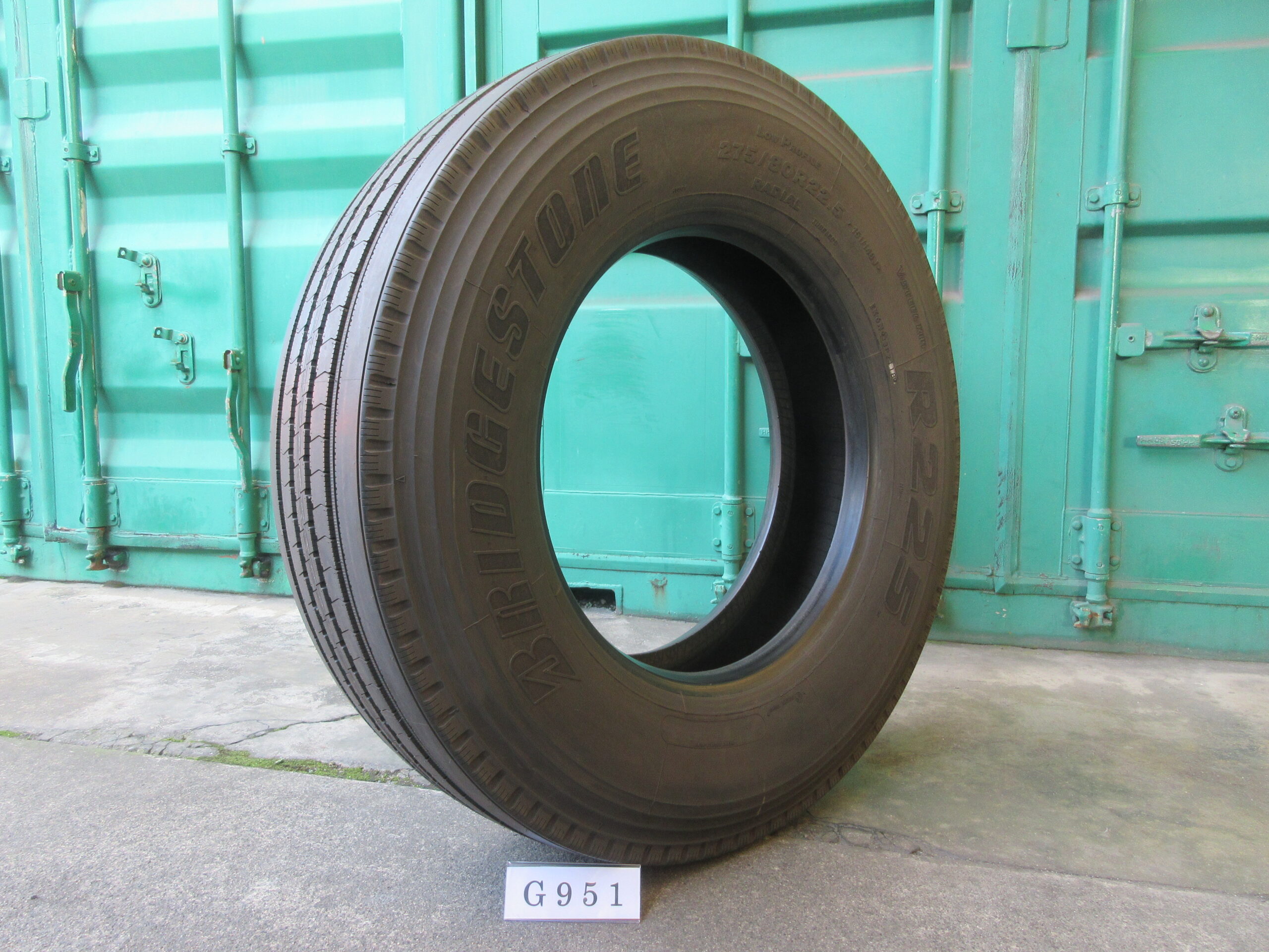 275/80R22.5  イボ付き   縦目　ブリヂストン G951