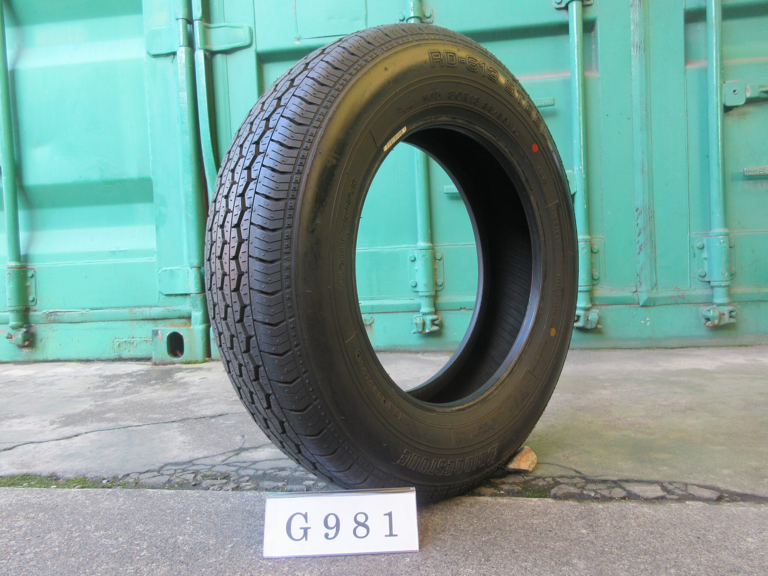 145/80R13  未使用   縦目　ブリヂストン G981