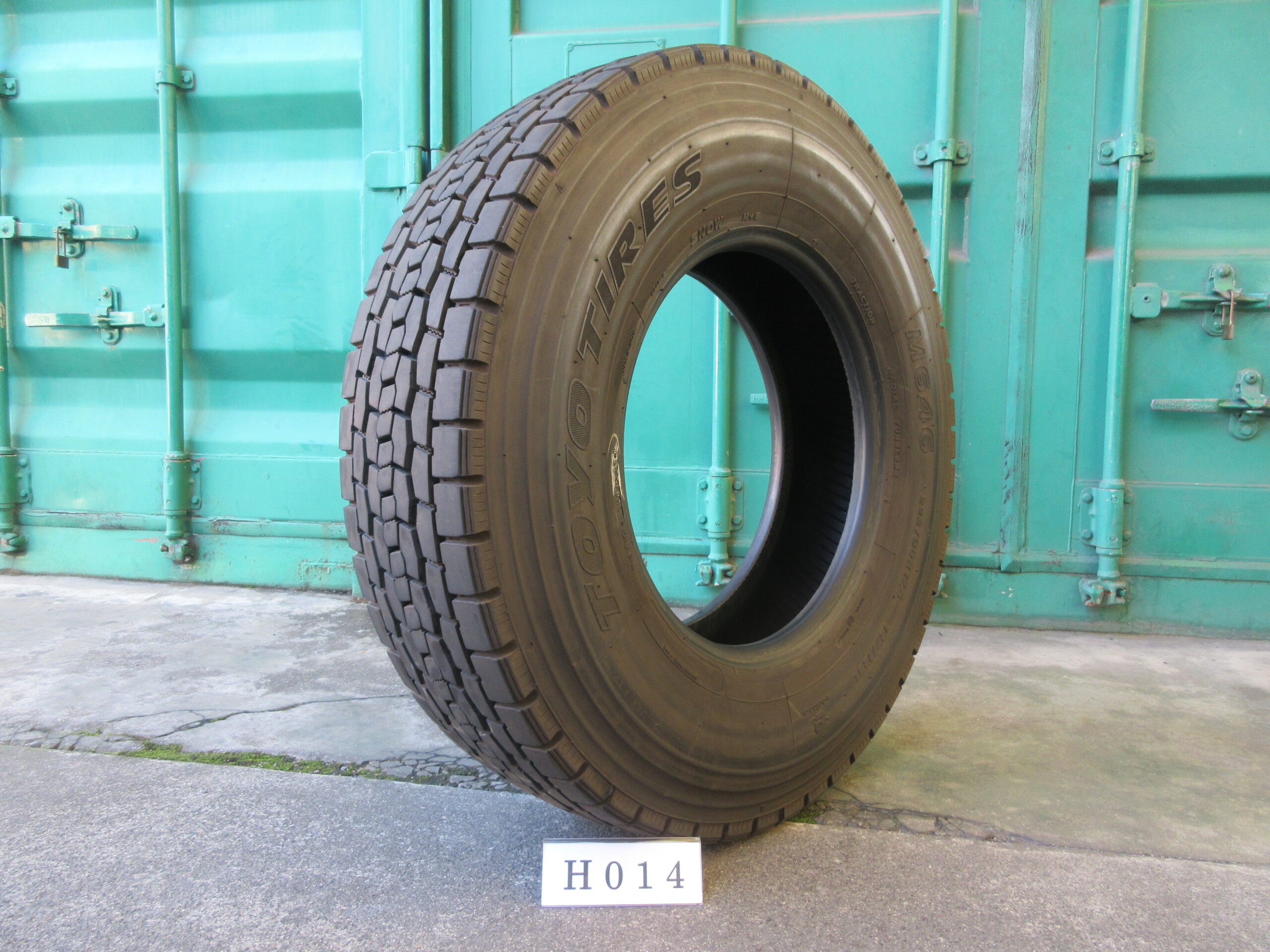 225/90R17.5   ミックス　トーヨー H014