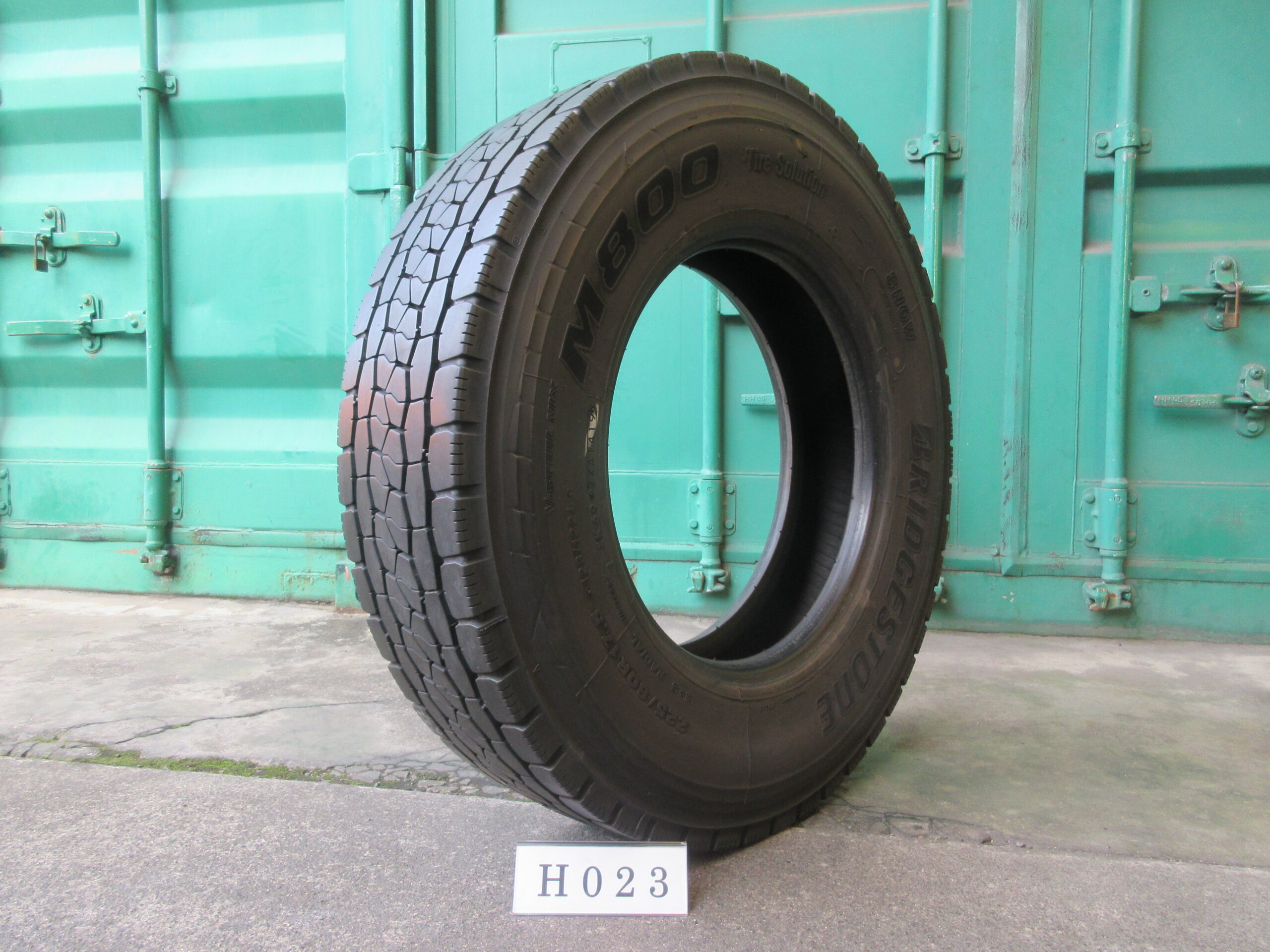 225/80R17.5   ミックス　ブリヂストン  H023