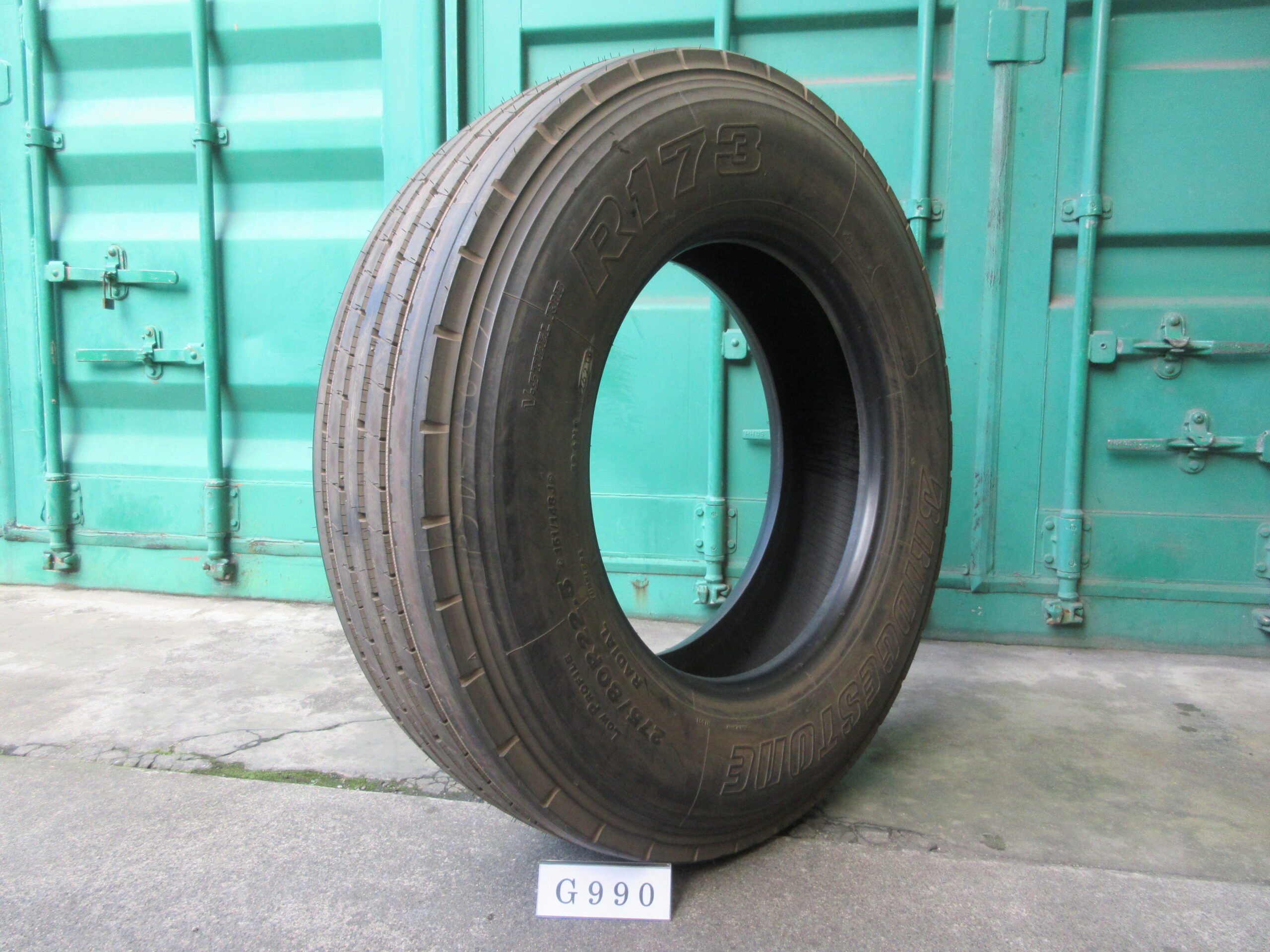 275/80R22.5  イボ付き   縦目　ブリヂストン G990