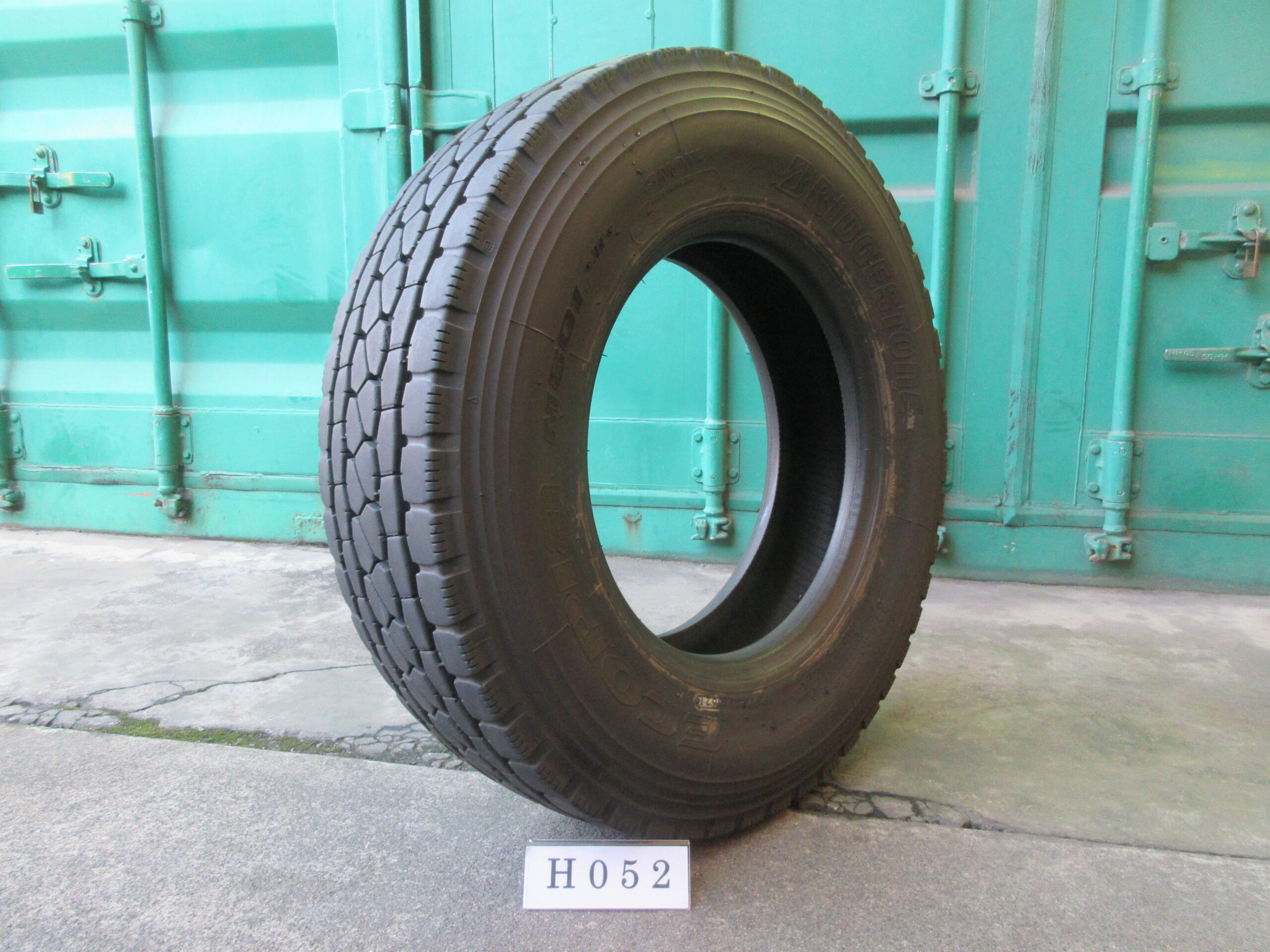 225/80R17.5   ミックス　ブリヂストン  H052