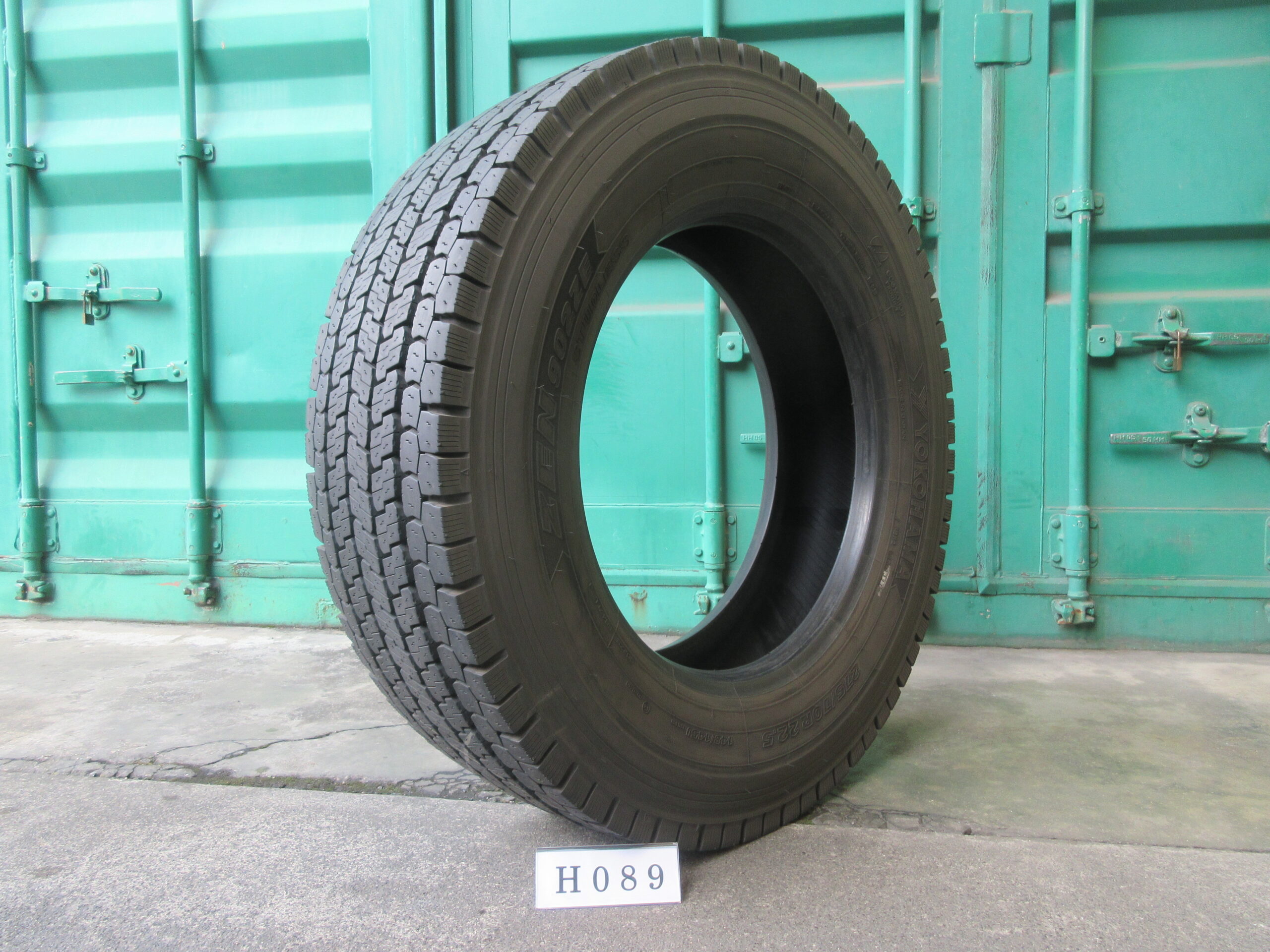 275/70R22.5  スタッドレス ヨコハマ  H089