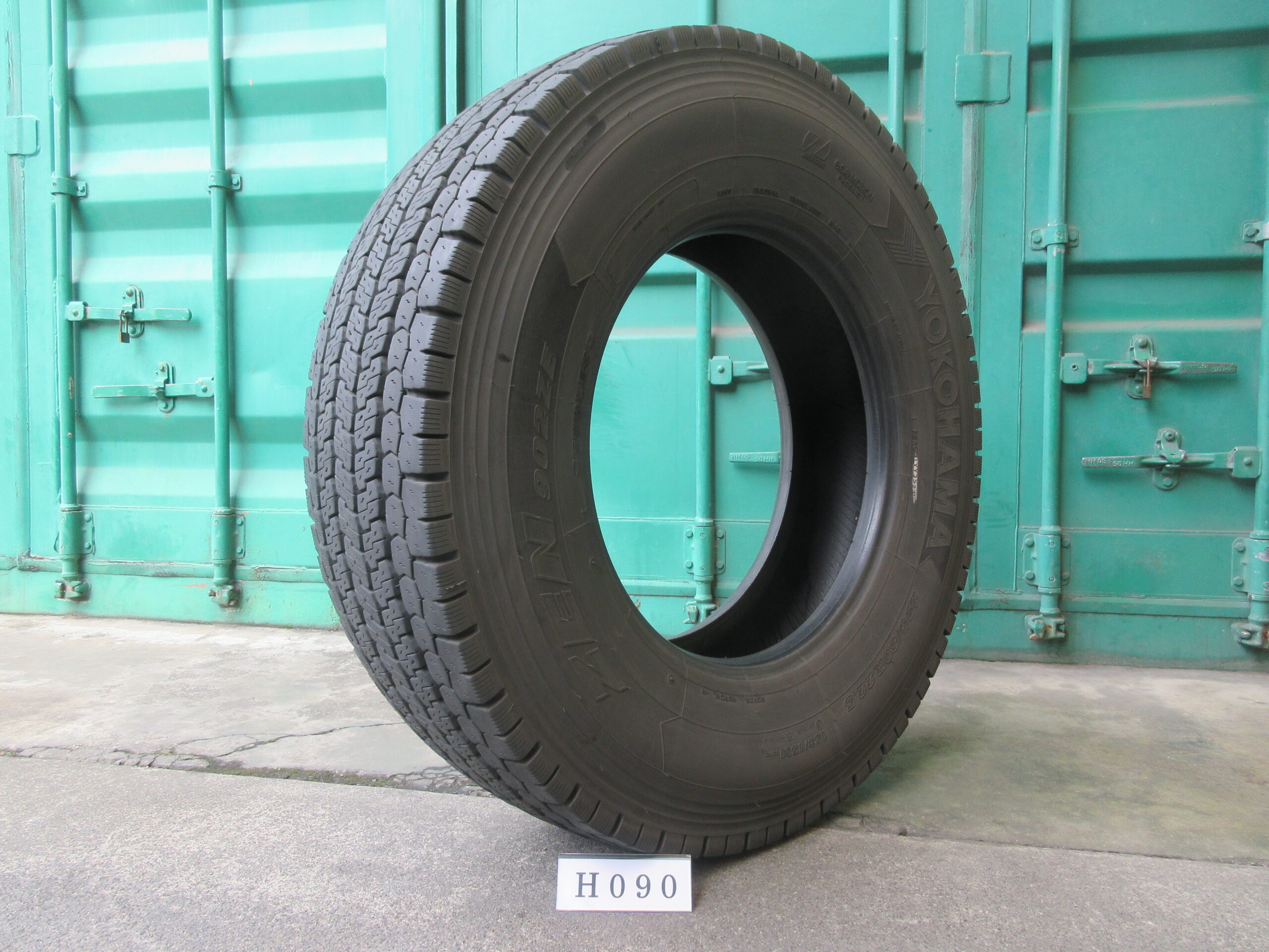 11R22.5  スタッドレス ヨコハマ  H090