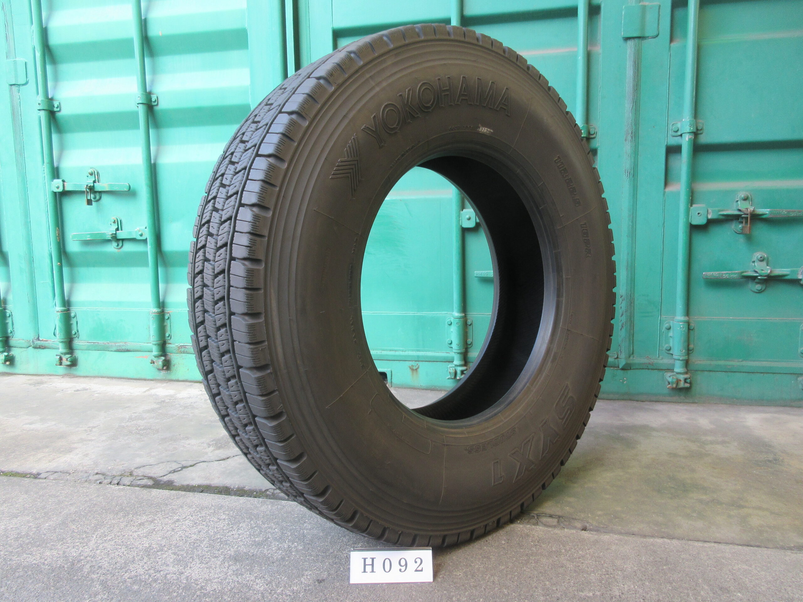 11R22.5  スタッドレス ヨコハマ  H092