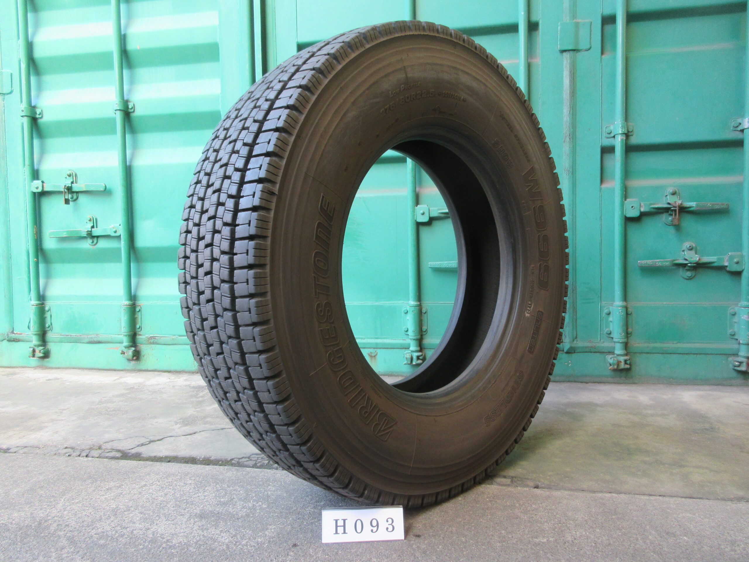 275/80R22.5   スタッドレス　ブリヂストン  H093