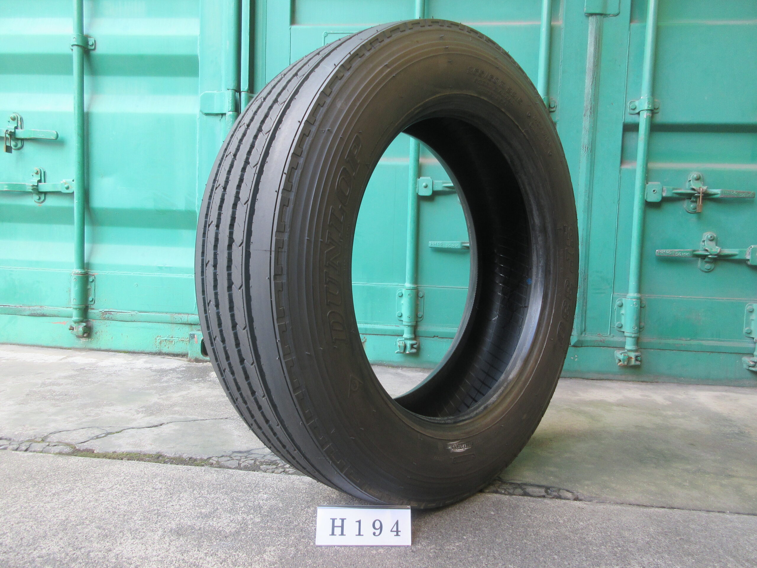265/60R22.5  イボ付き  縦目　ダンロップ H194