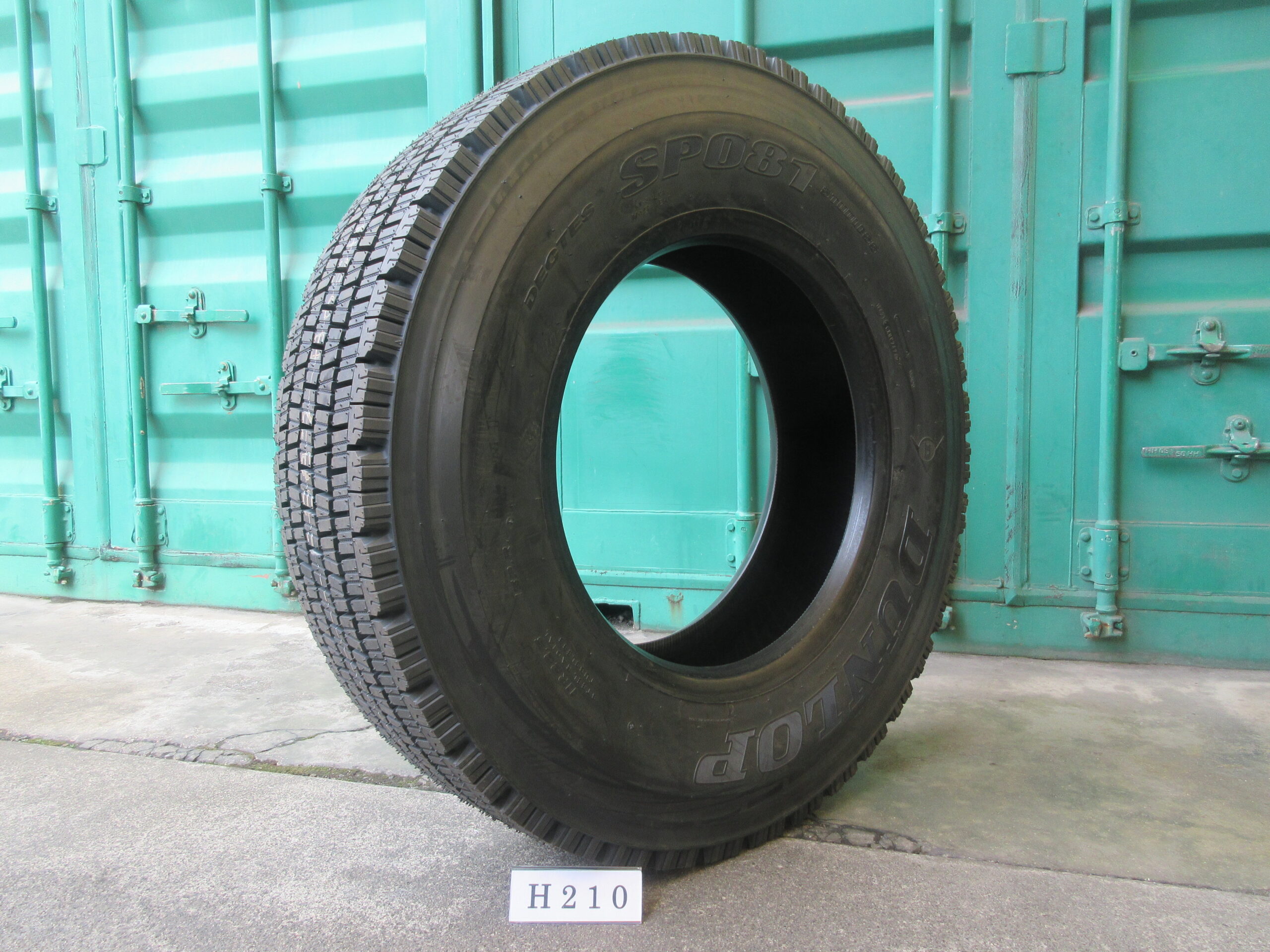 11R22.5  新品  スタッドレス　ダンロップ H210
