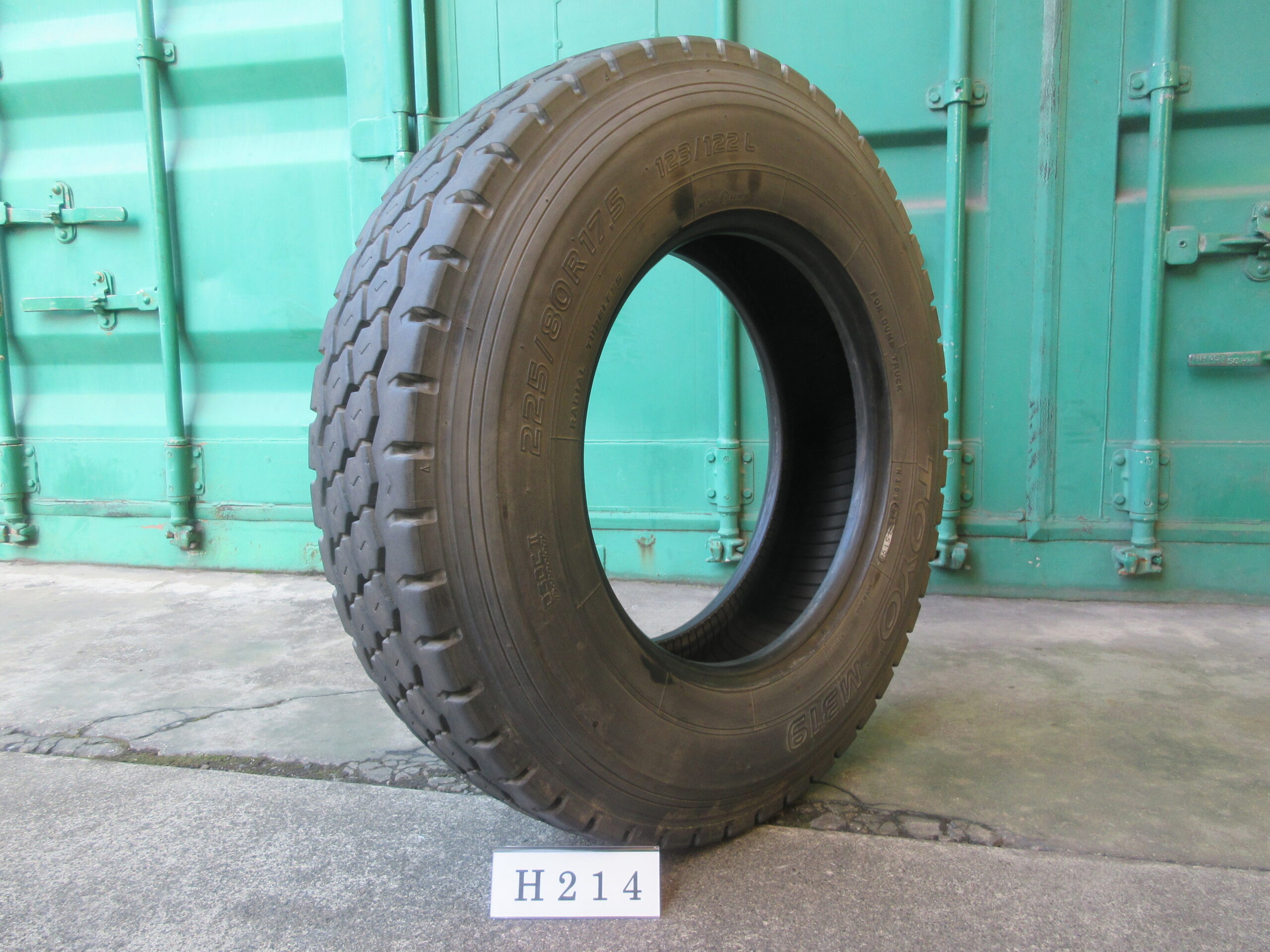 225/80R17.5   縦目 トーヨー  H214