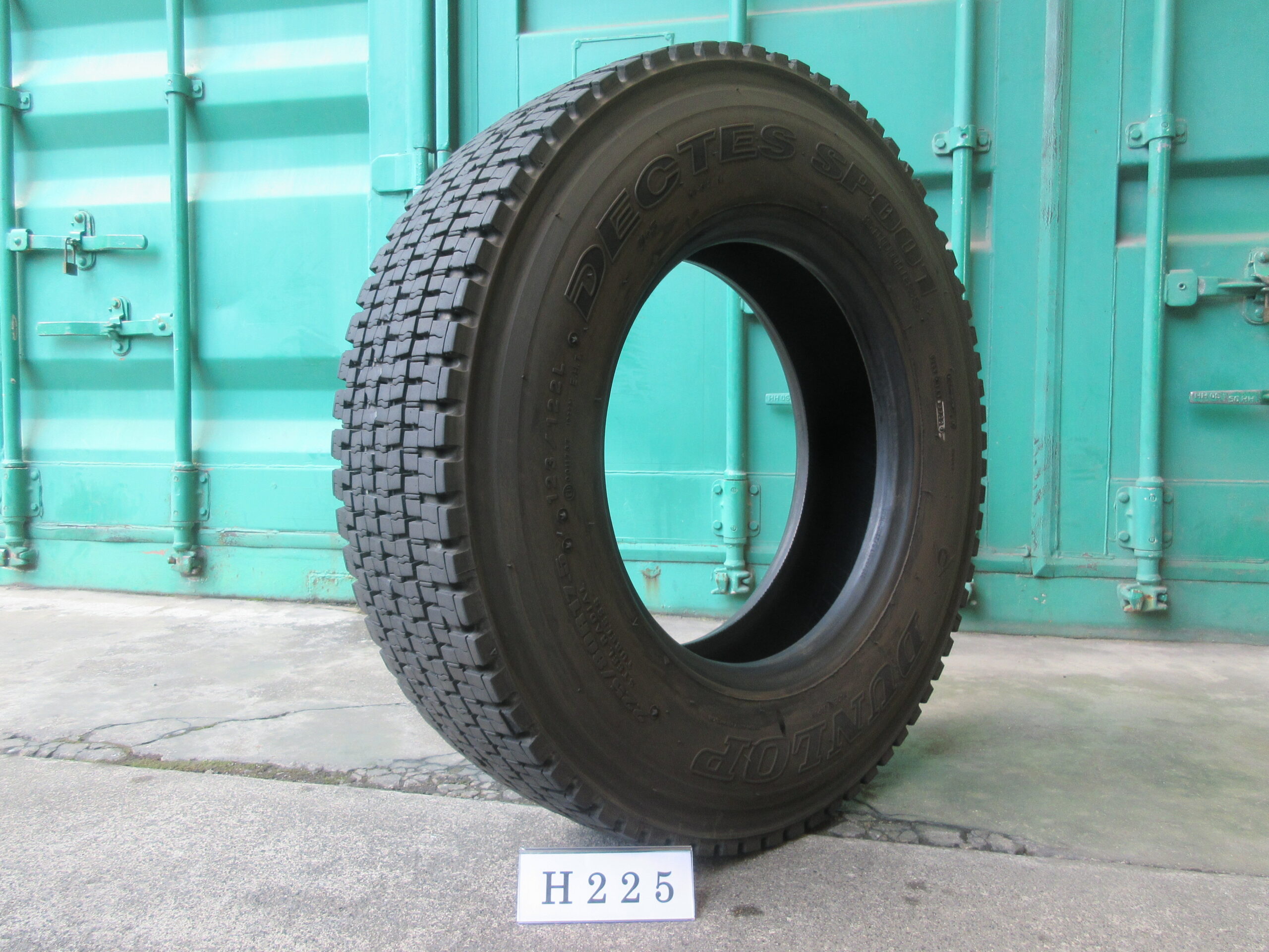 225/80R17.5  スタッドレス　ダンロップ H225