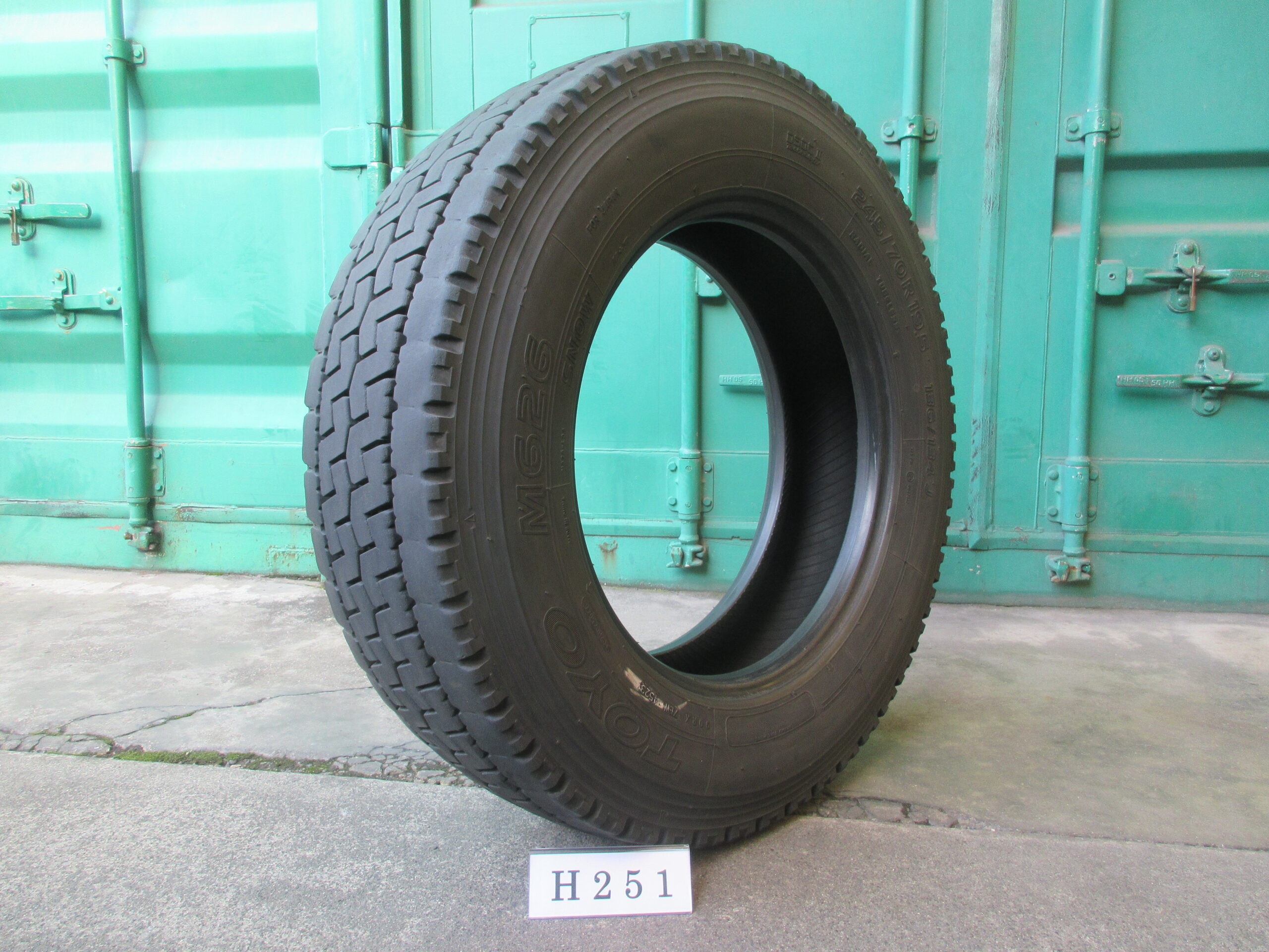 245/70R19.5　ミックス　トーヨー　H251
