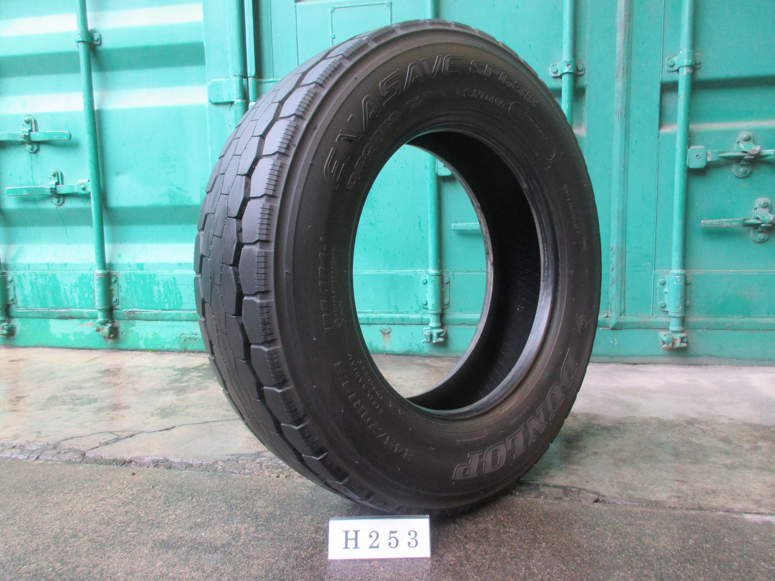 245/70R19.5  バリ山  ミックス　ダンロップ H253