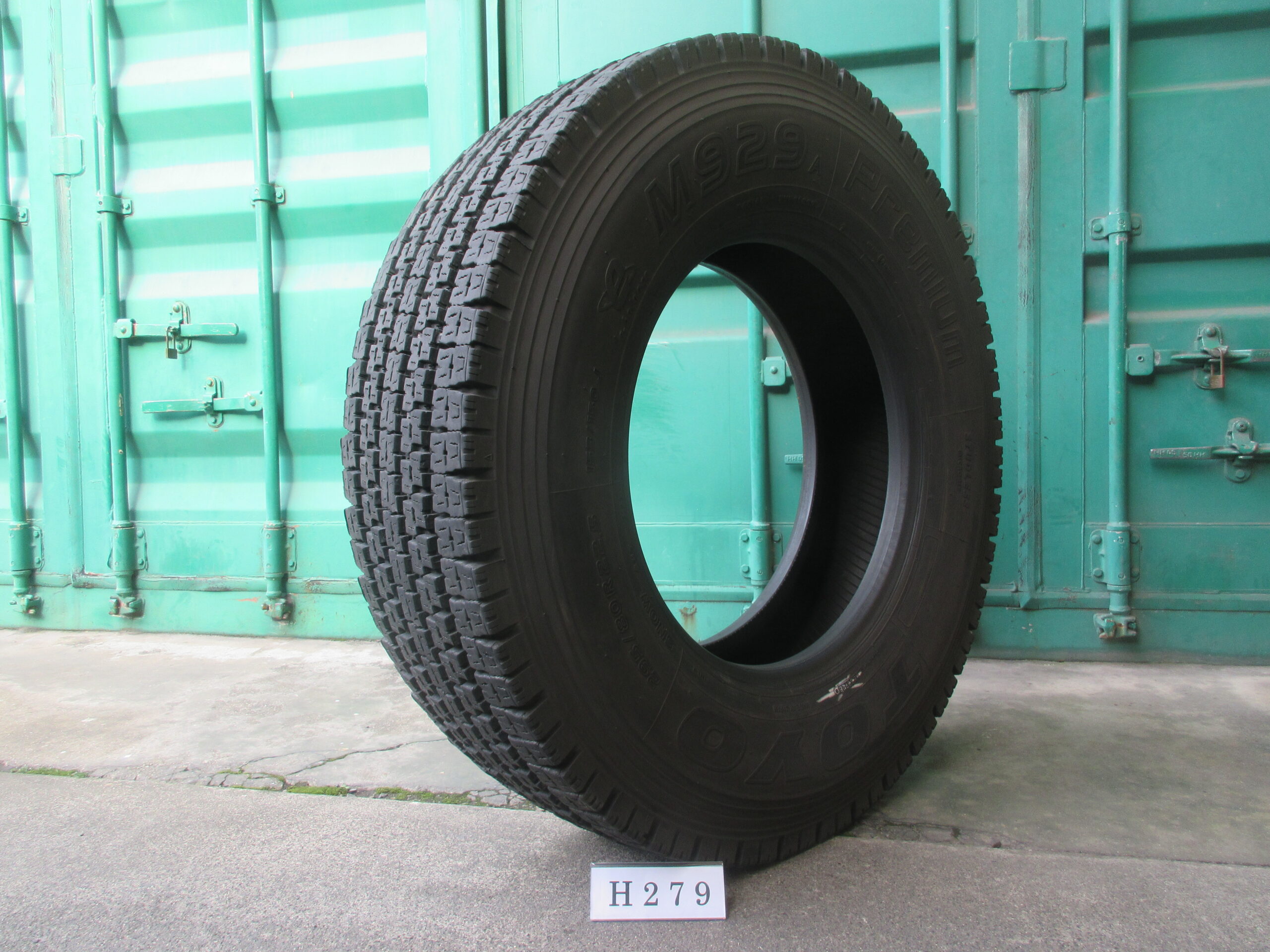 295/80R22.5   スタッドレス　トーヨー H279