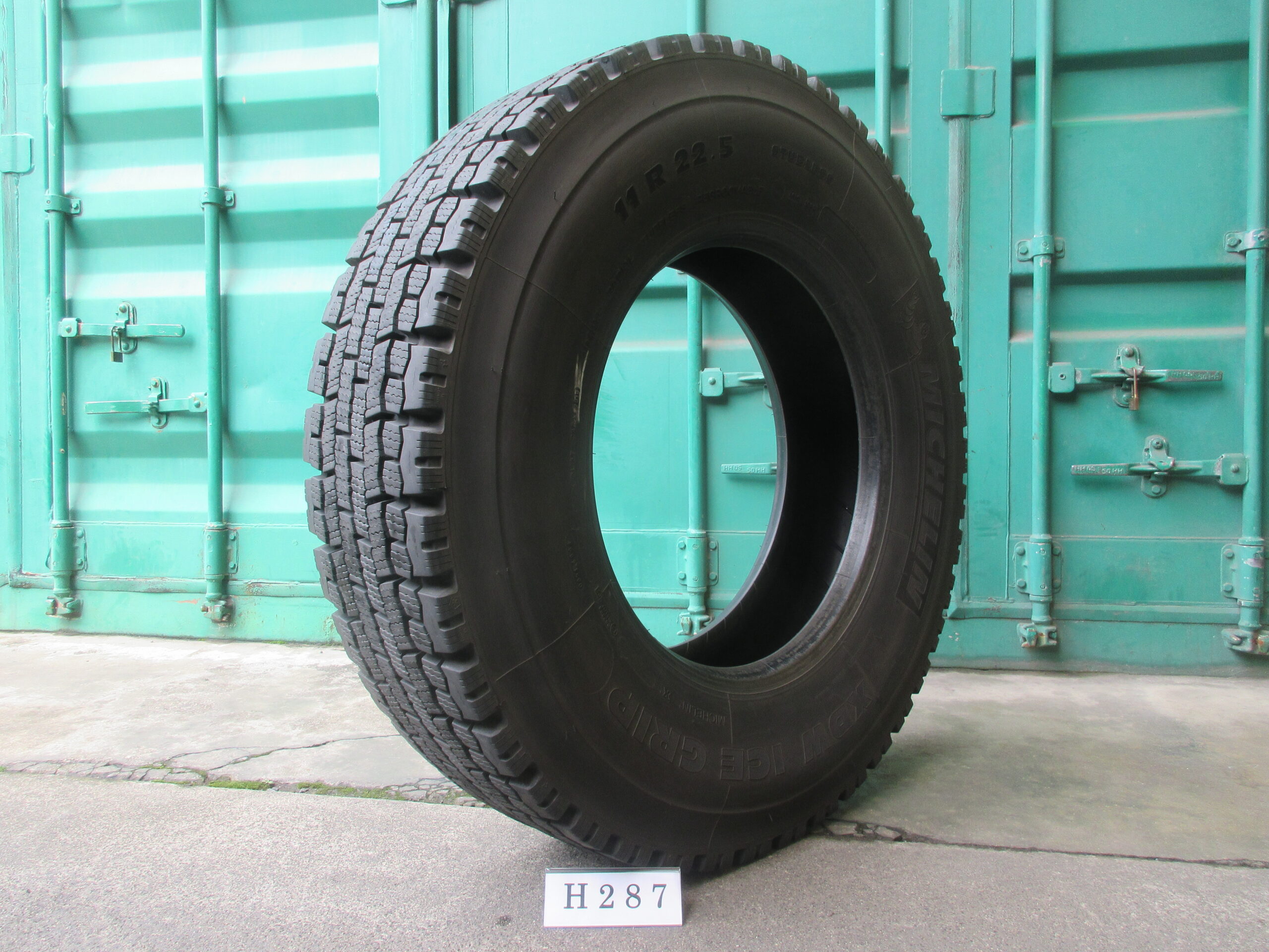 11R22.5   スタッドレス　ミシュラン  H287