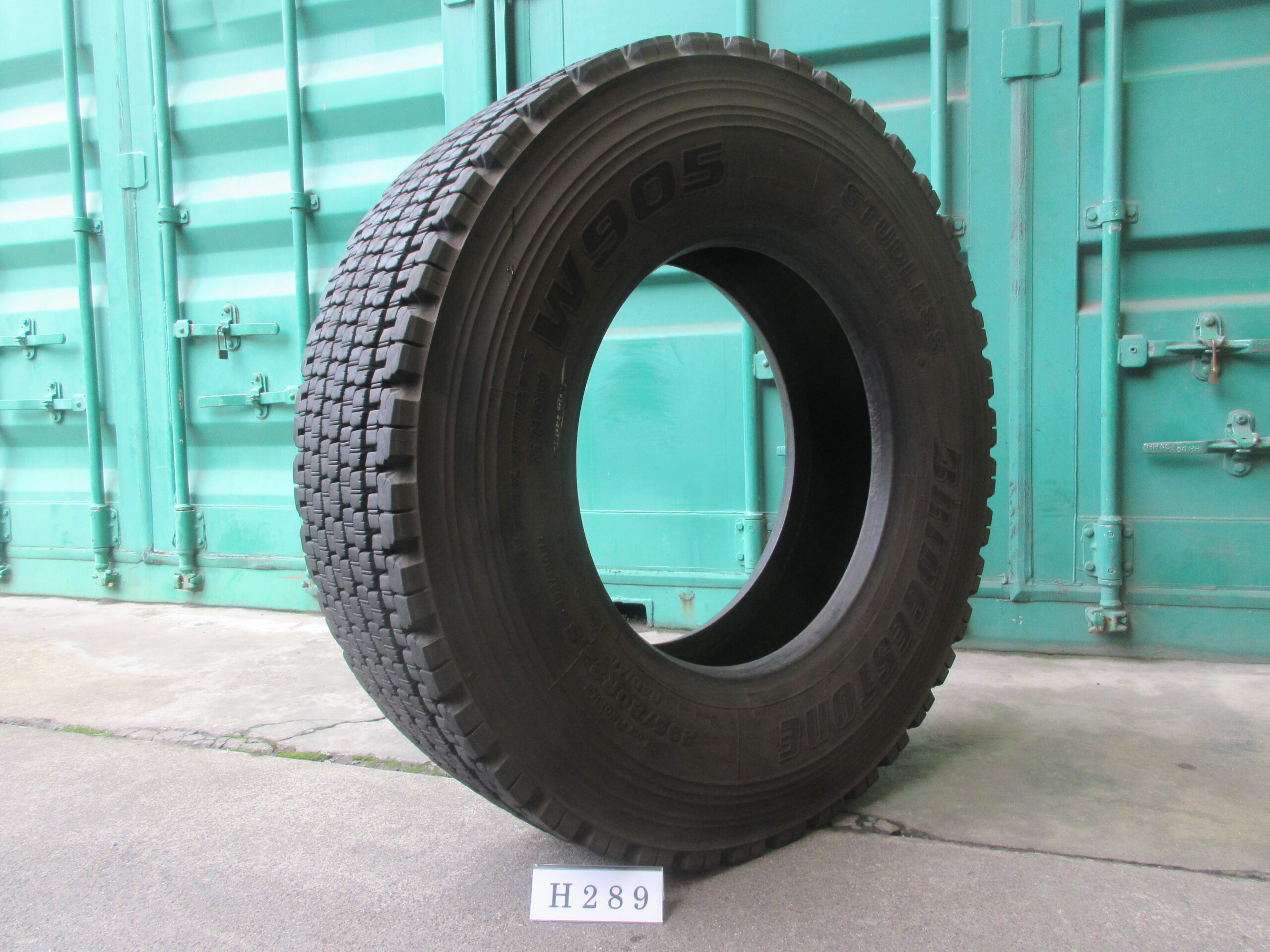 295/80R22.5   スタッドレス　ブリヂストン  H289