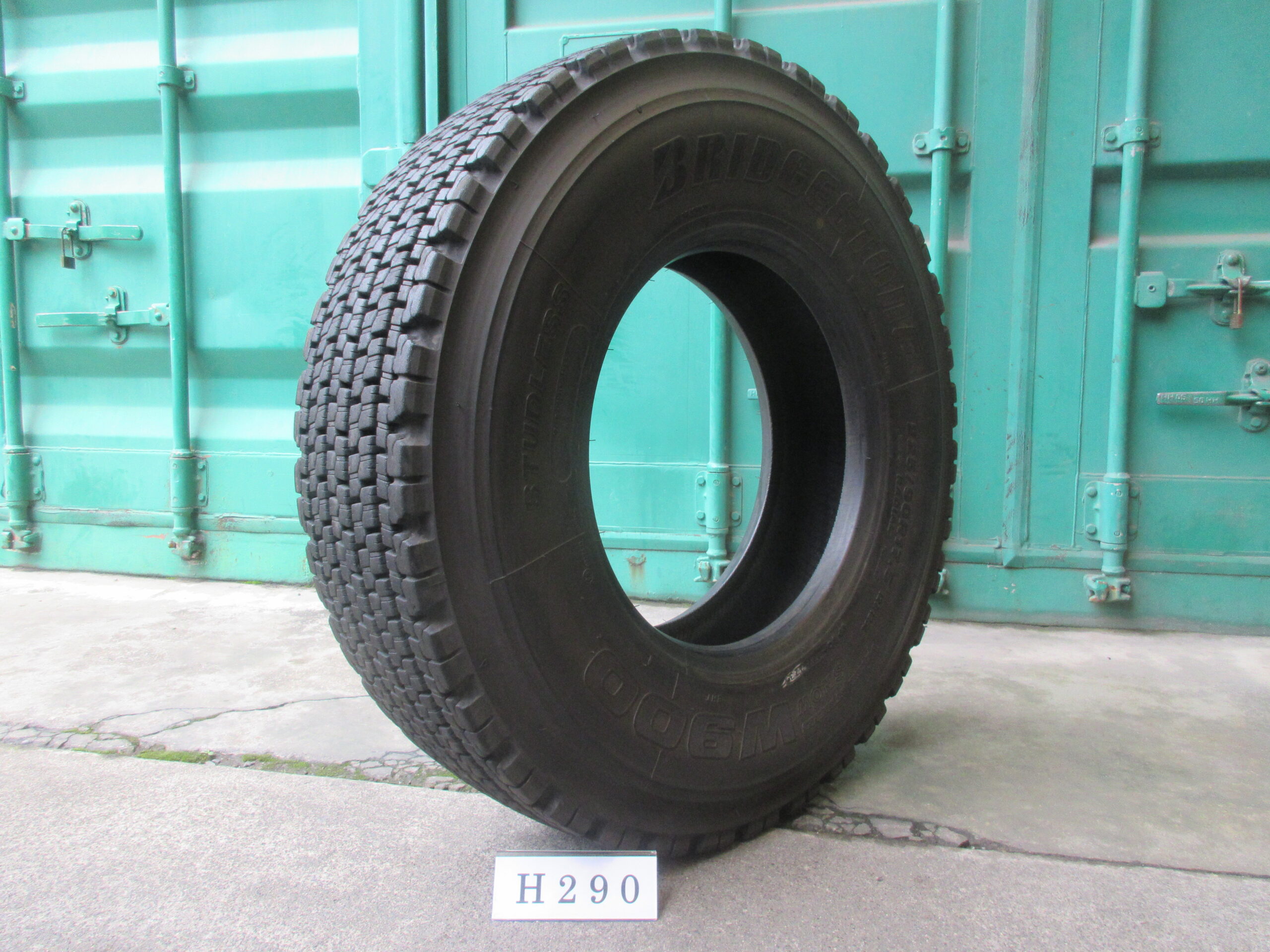 225/90R17.5  スタッドレス　ブリヂストン  H290