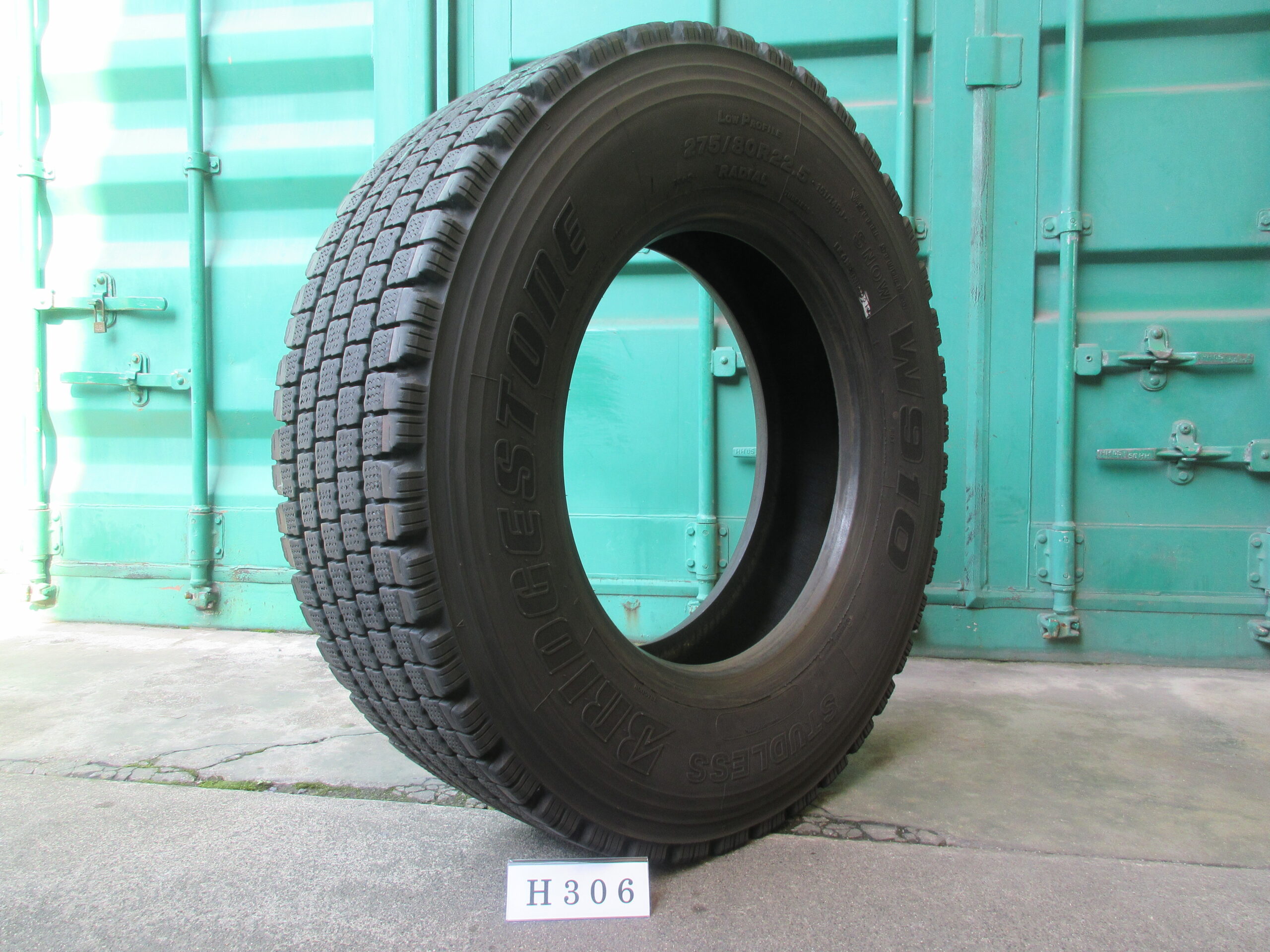 275/80R22.5   スタッドレス　ブリヂストン  H306
