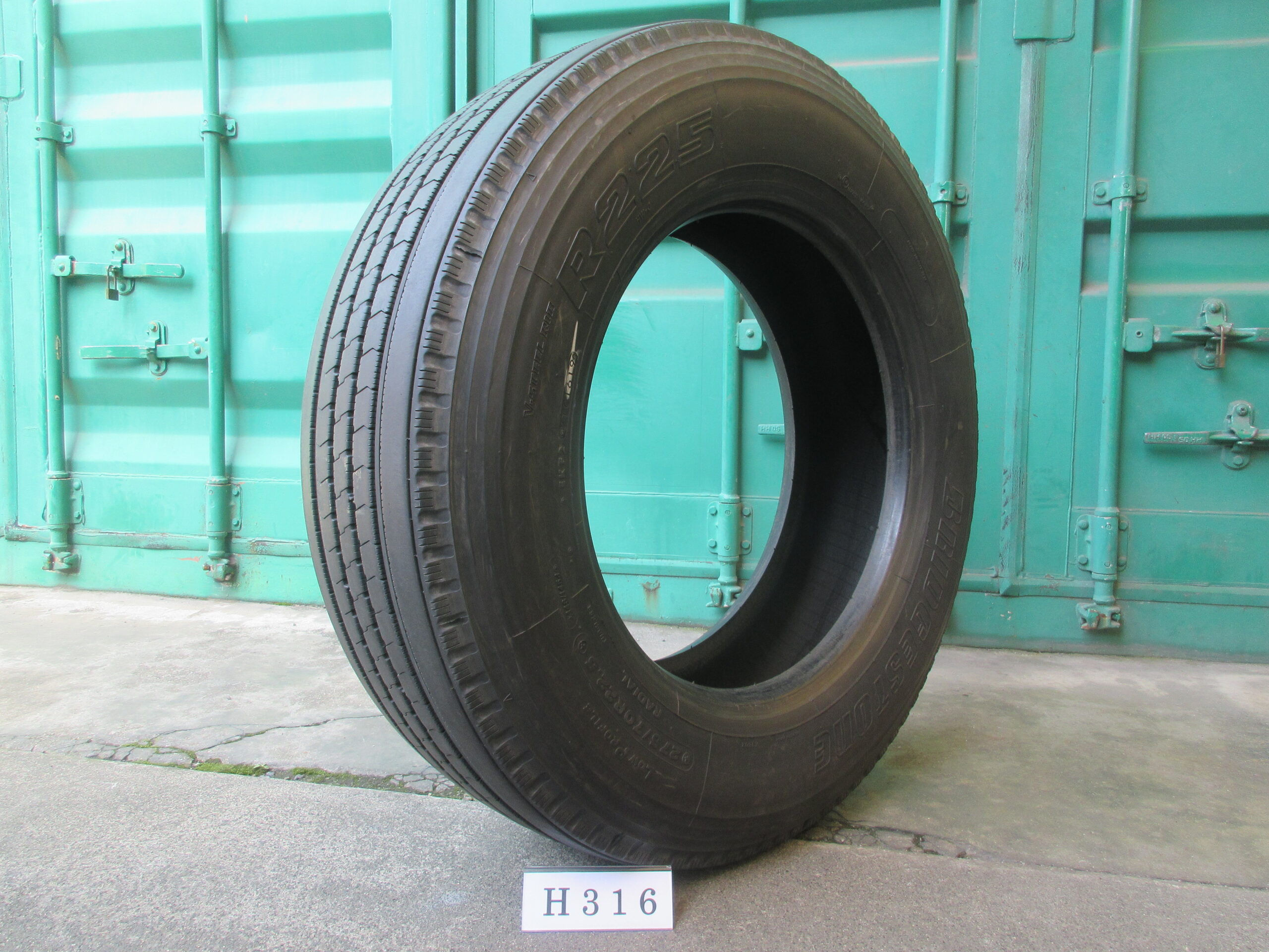 275/70R22.5  縦目　ブリヂストン H316