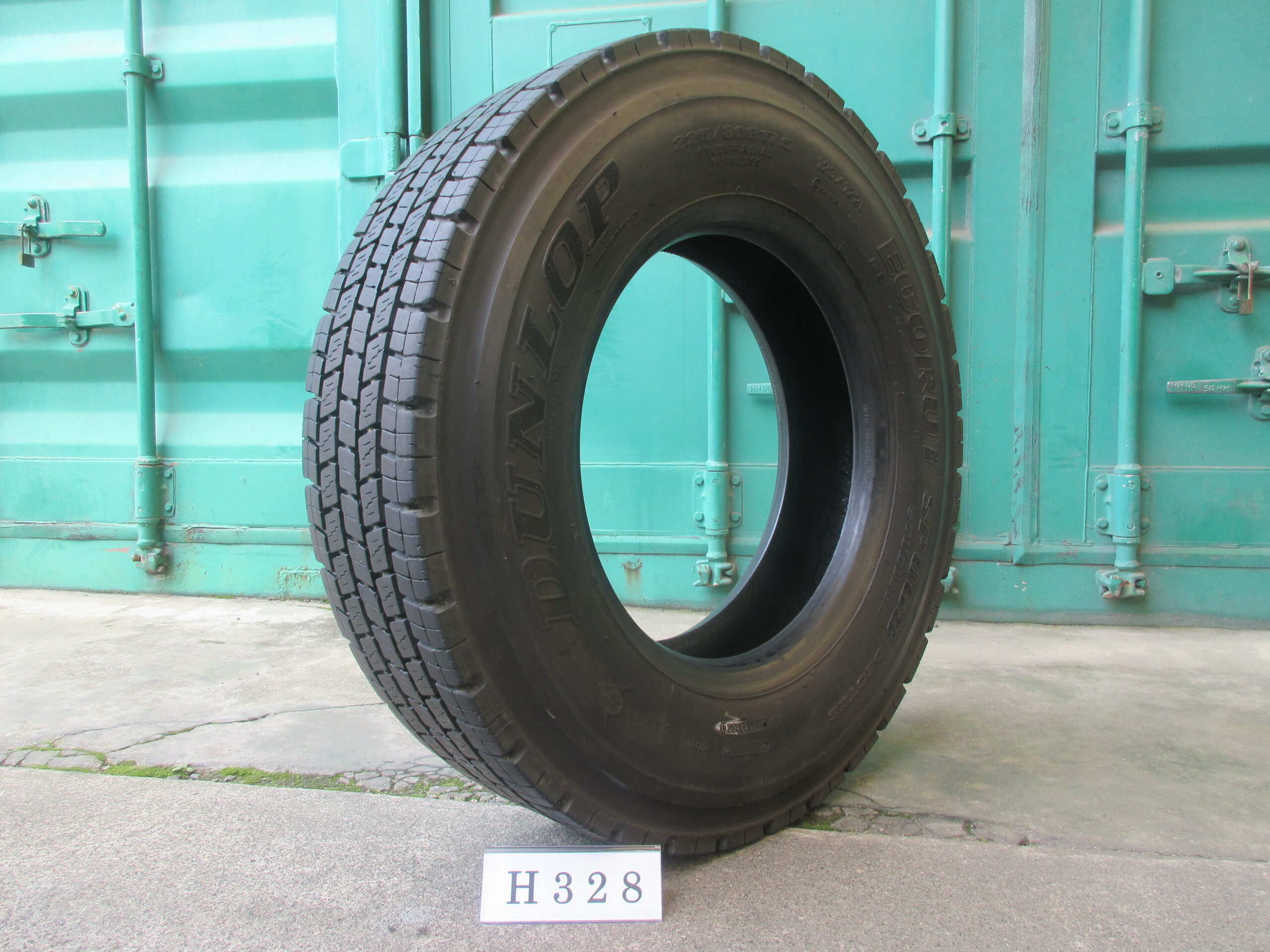 225/80R17.5  スタッドレス　ダンロップ H328