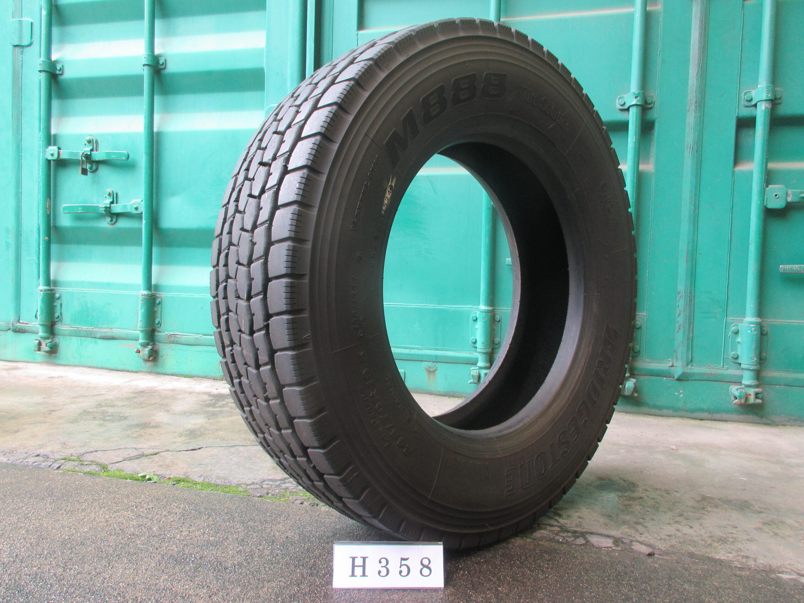 245/70R19.5  ミックス　ブリヂストン  H358