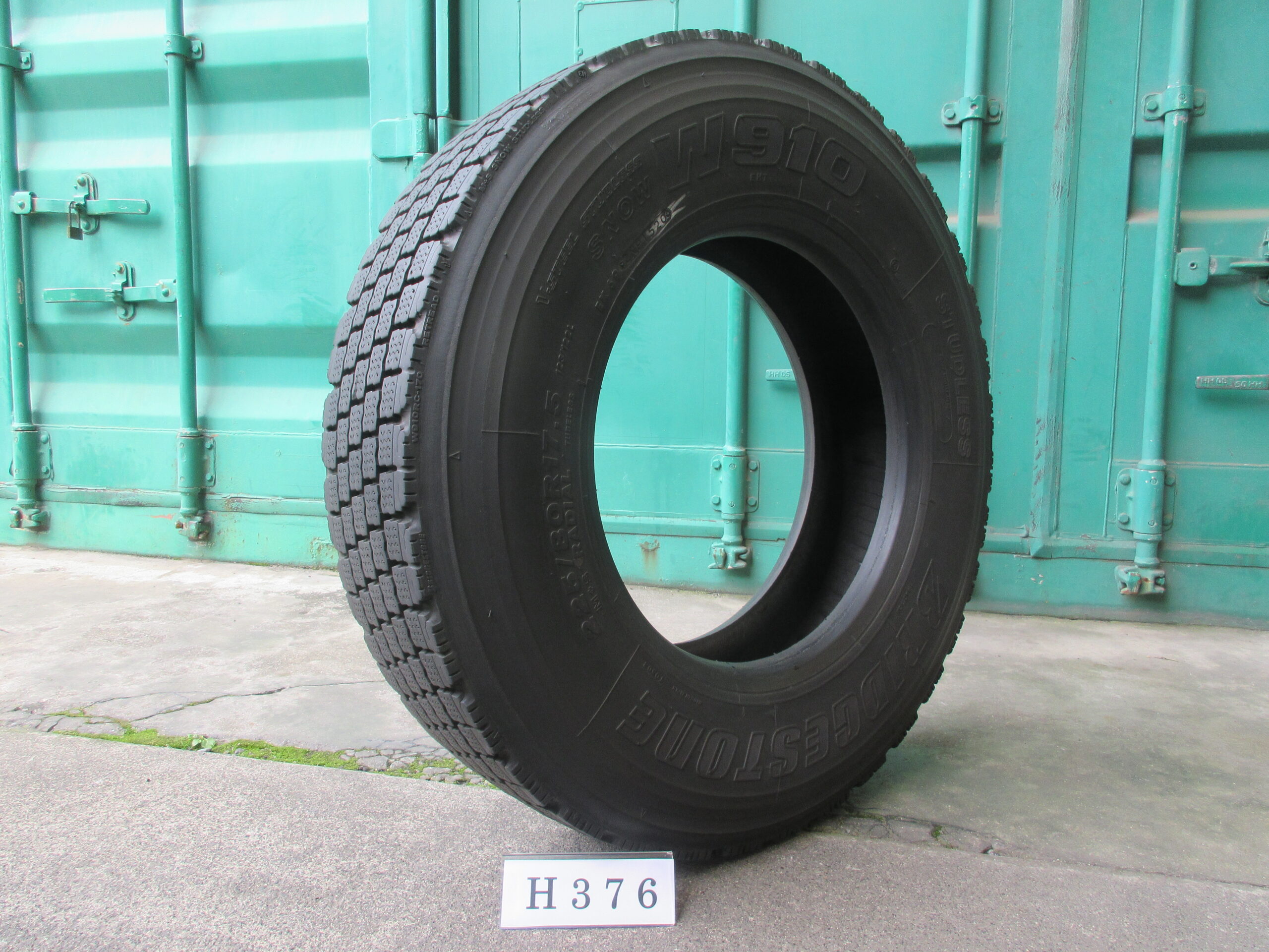225/80R17.5   再生 スタッドレス　ブリヂストン  他  H376