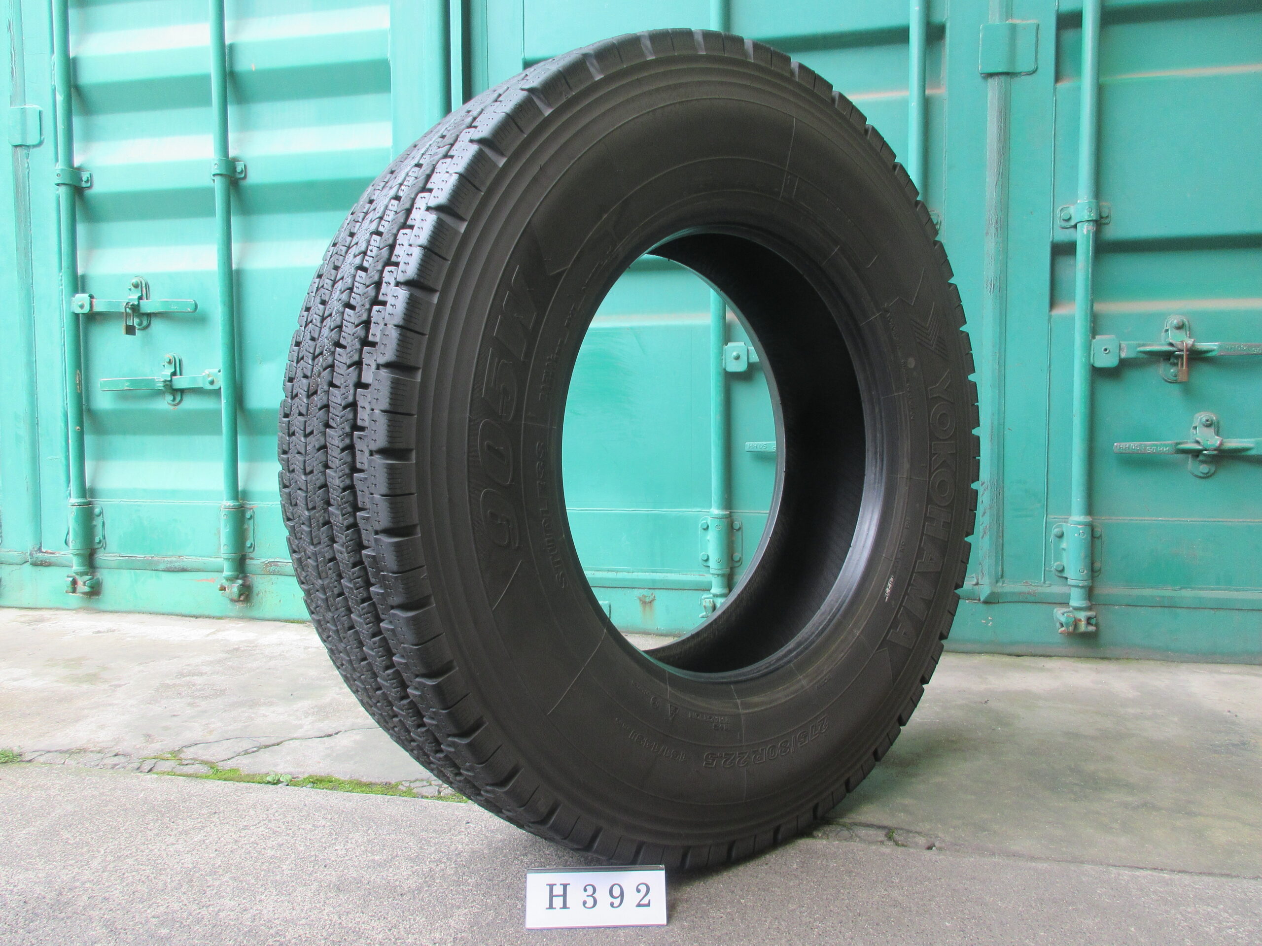 275/80R22.5  スタッドレス ヨコハマ  H392