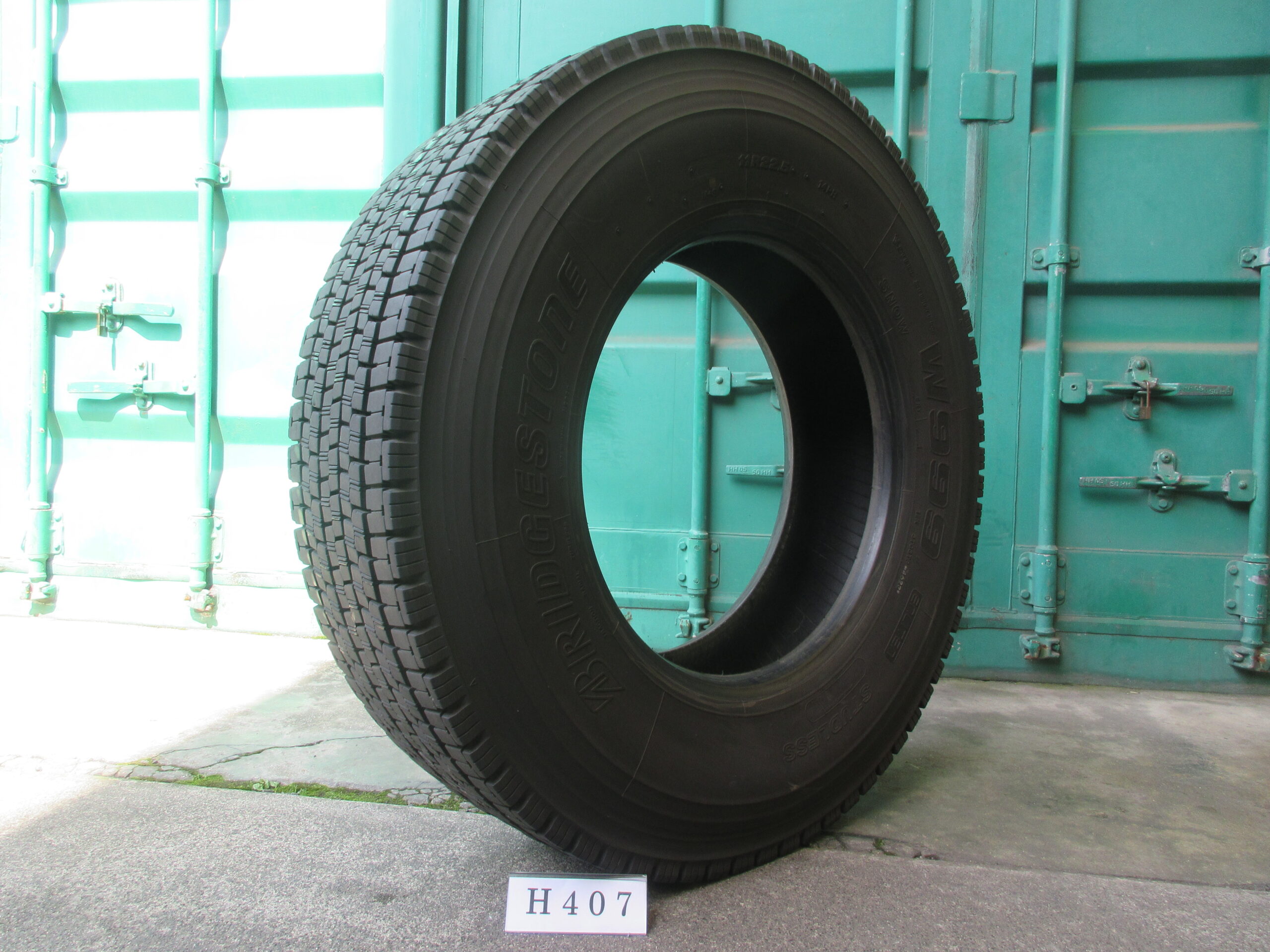 11R22.5   スタッドレス　ブリヂストン  H407