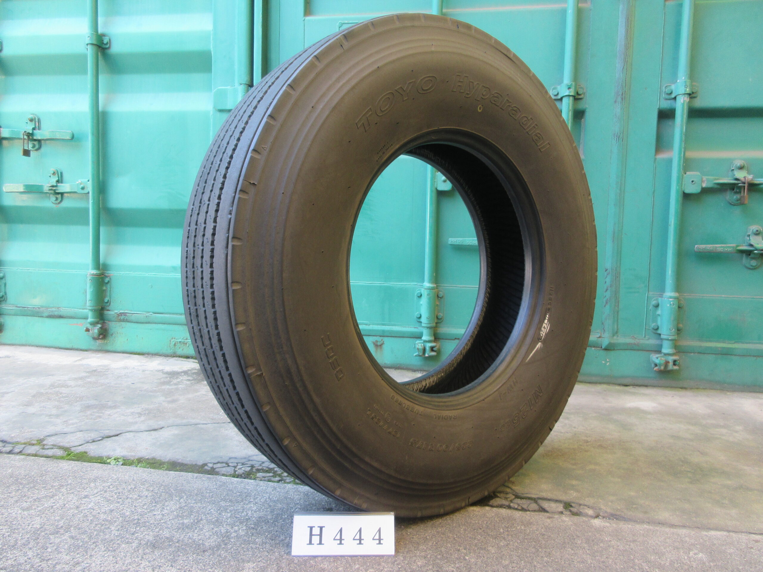 225/90R17.5   縦目 トーヨー  H444