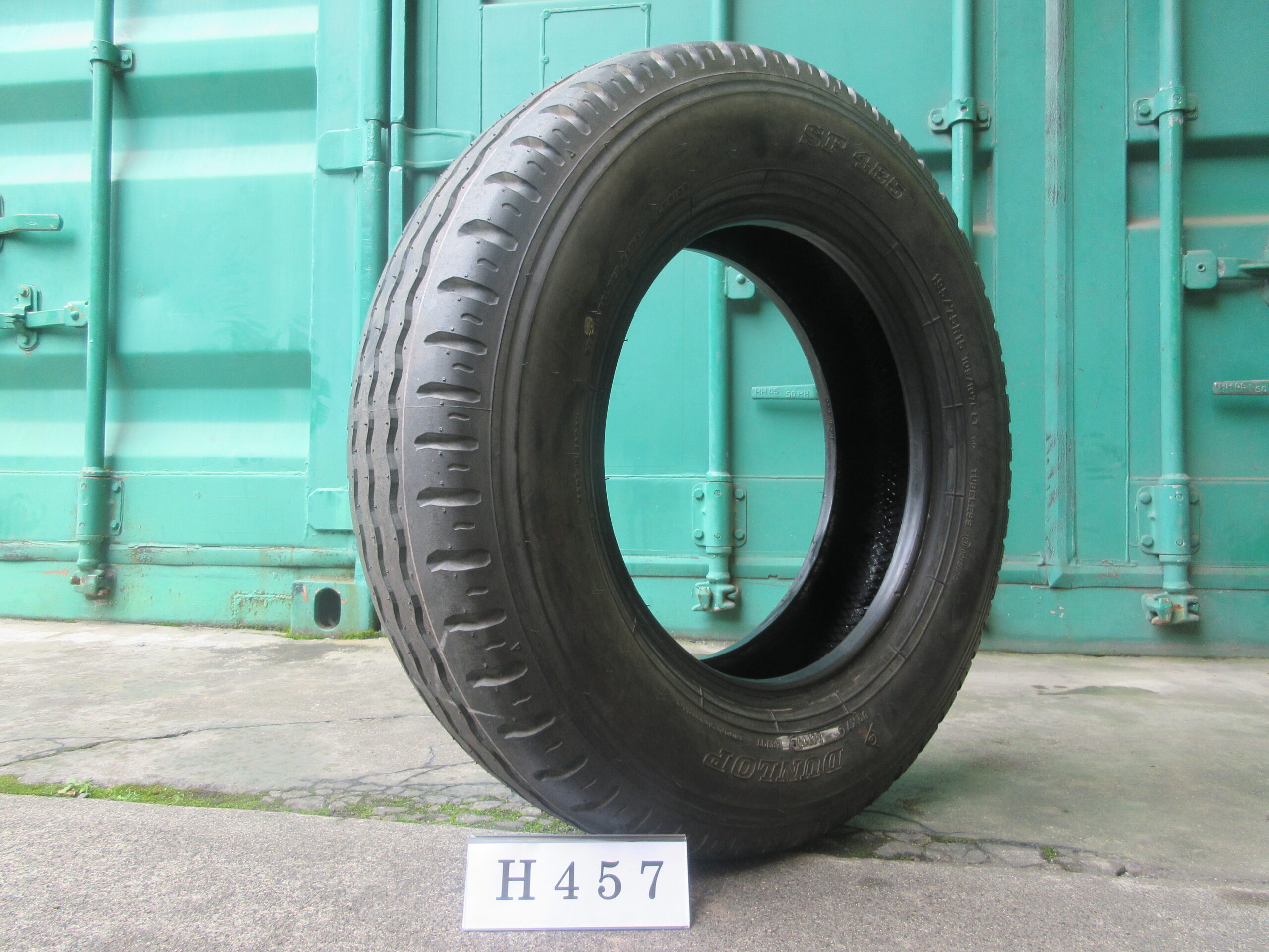 195/75R15  イボ付き  縦目　ダンロップ H457