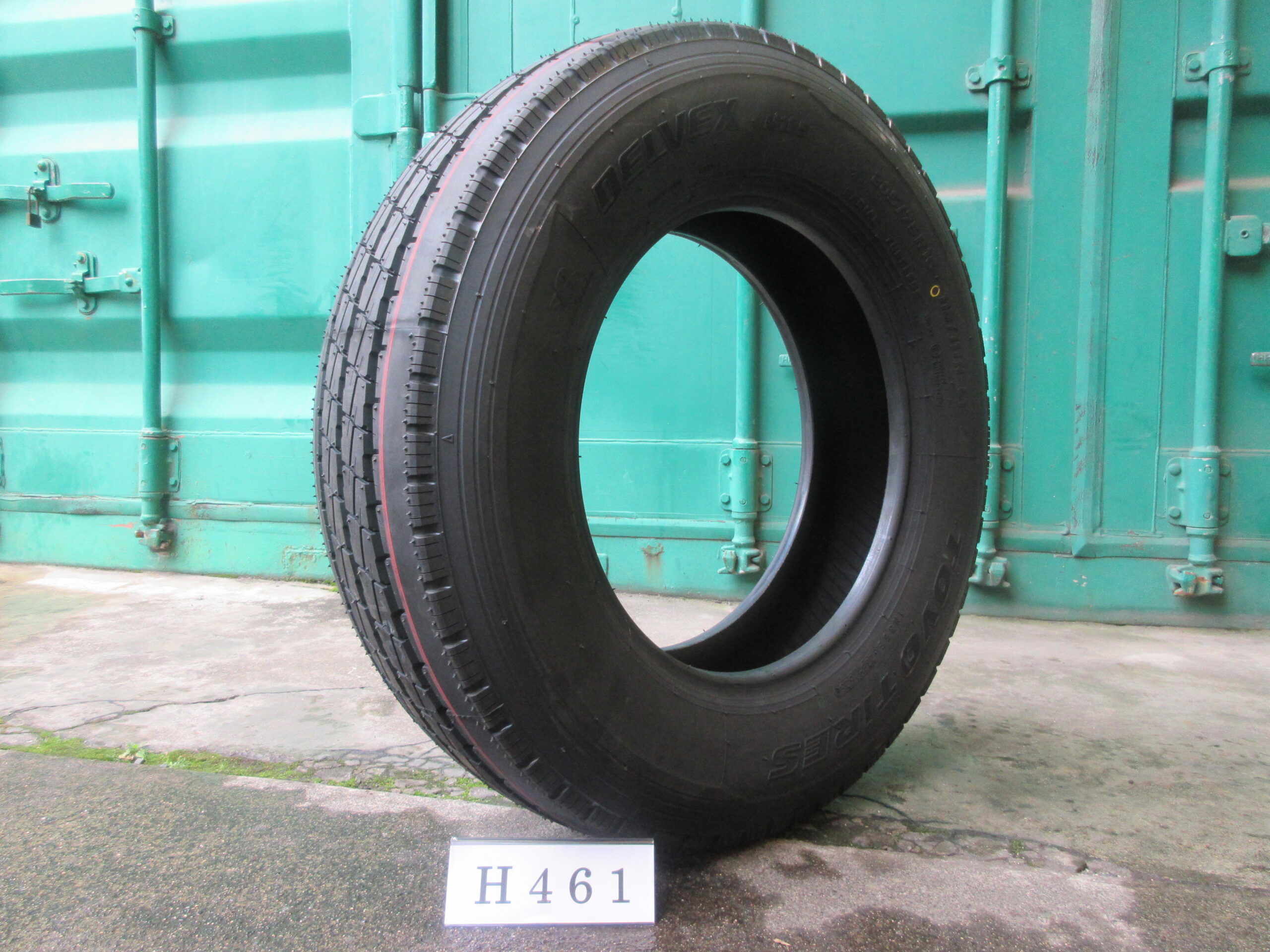205/75R16  未使用   縦目　トーヨー H461