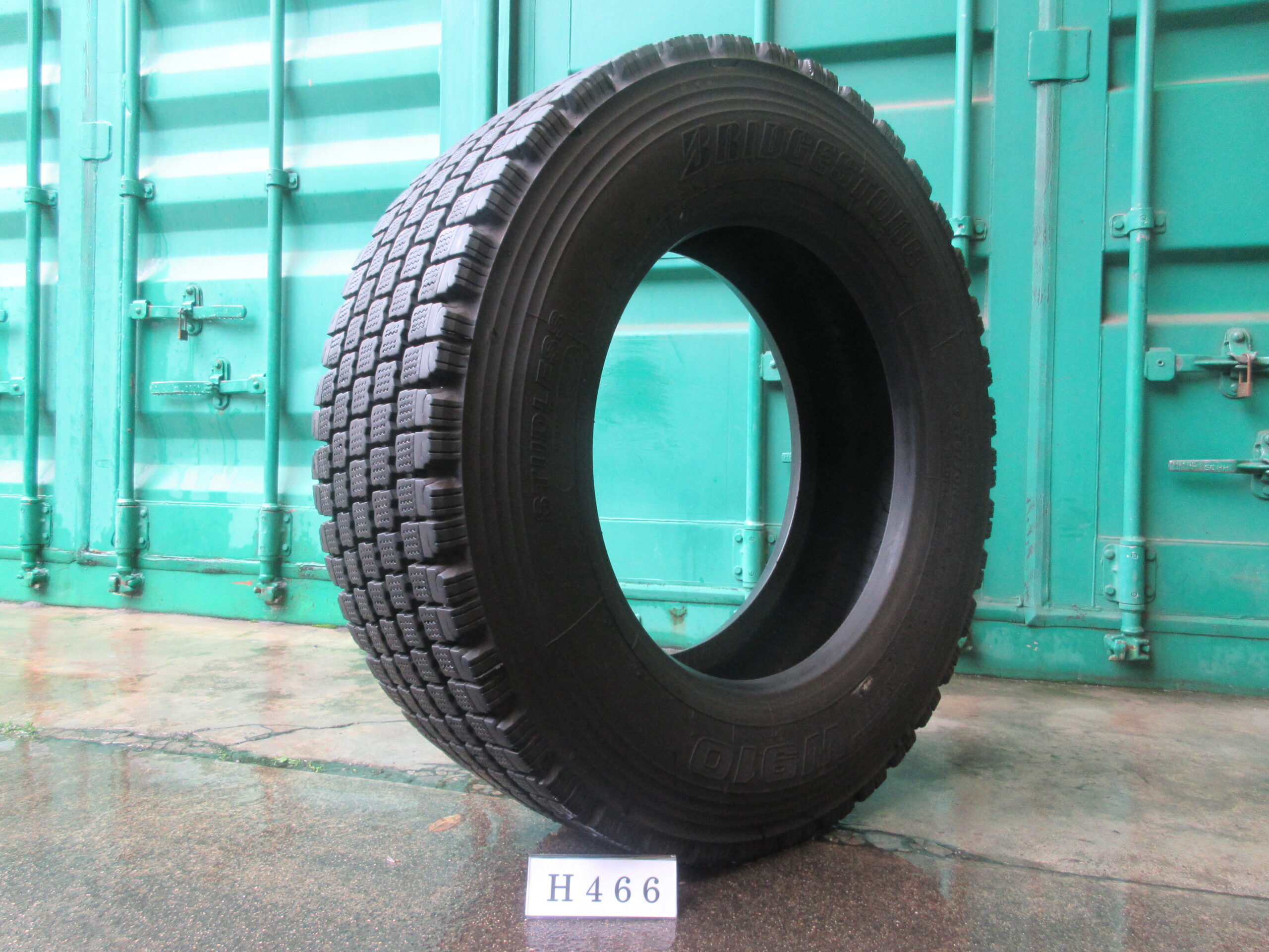 275/70R22.5   スタッドレス　ブリヂストン  H466