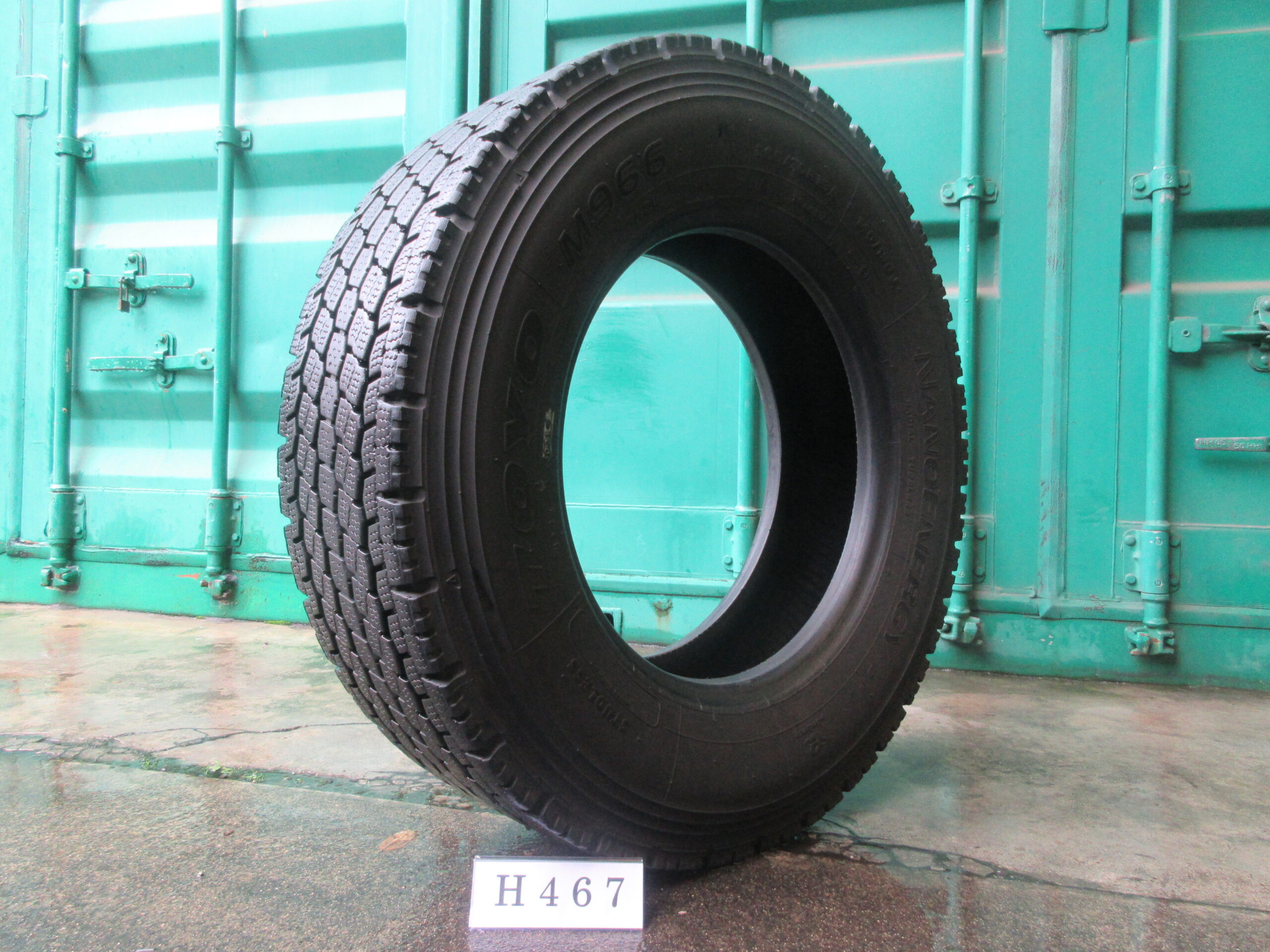 265/70R19.5   スタッドレス　トーヨー H467