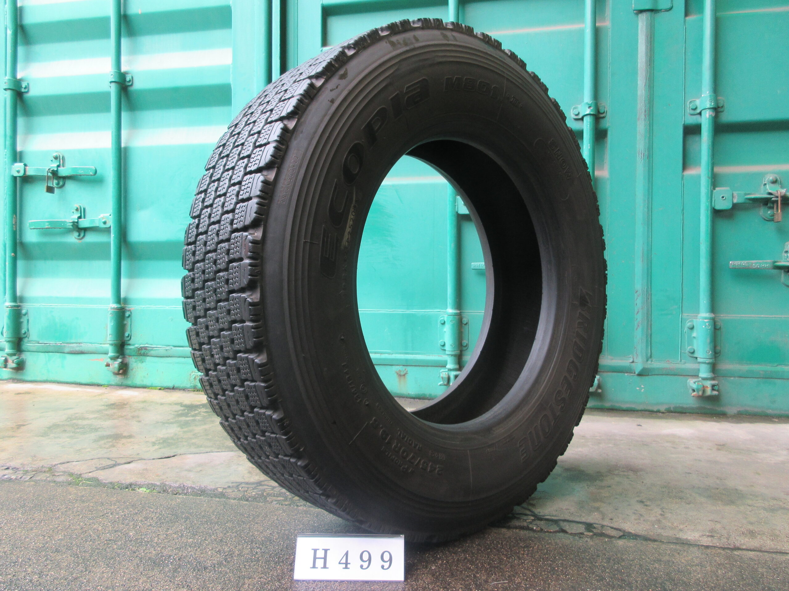 245/70R19.5   再生 スタッドレス　ブリヂストン  他  H499